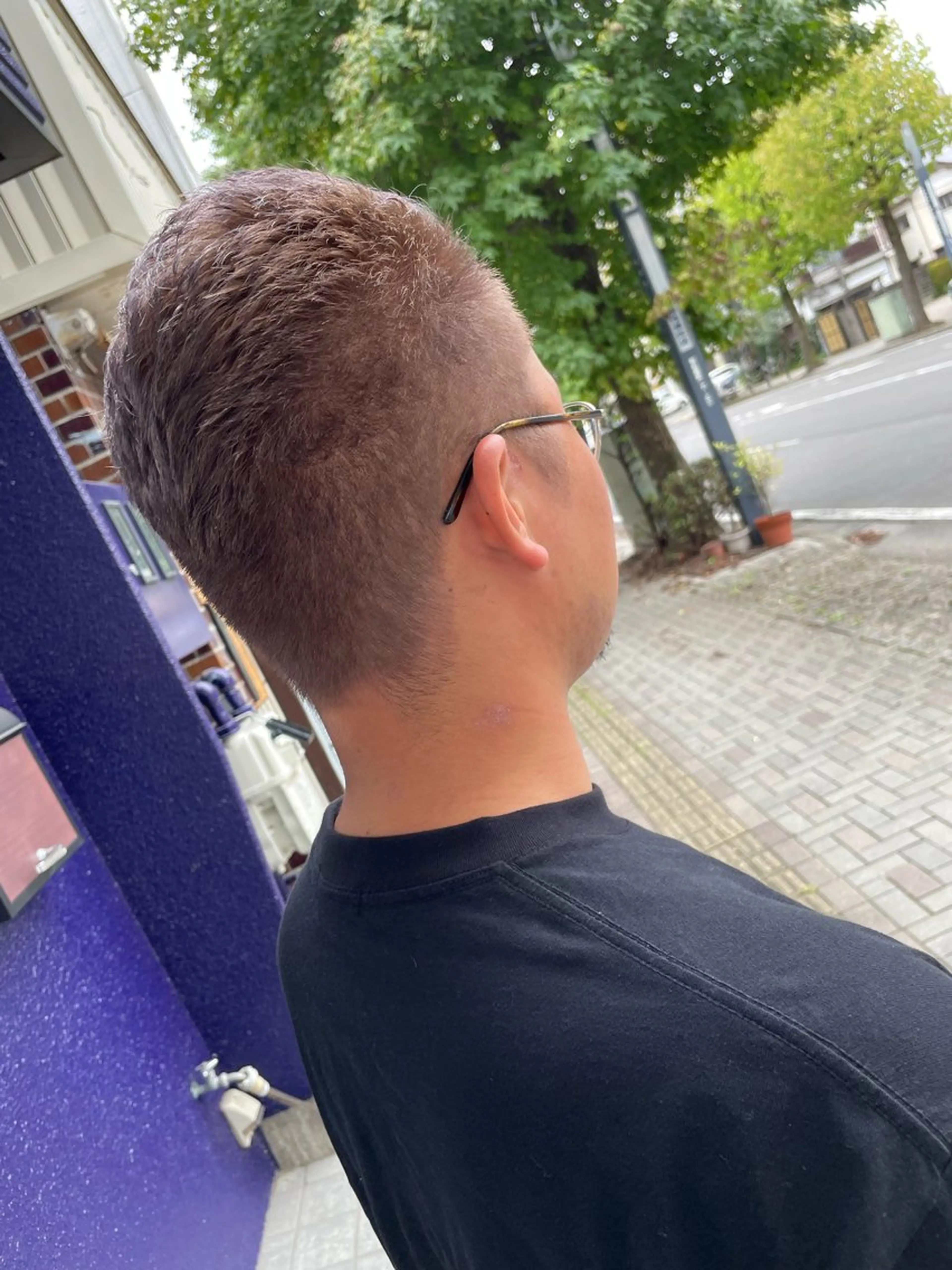 カラー メンズ メンズブリーチ ブリーチ オノ アカネのヘアスタイル