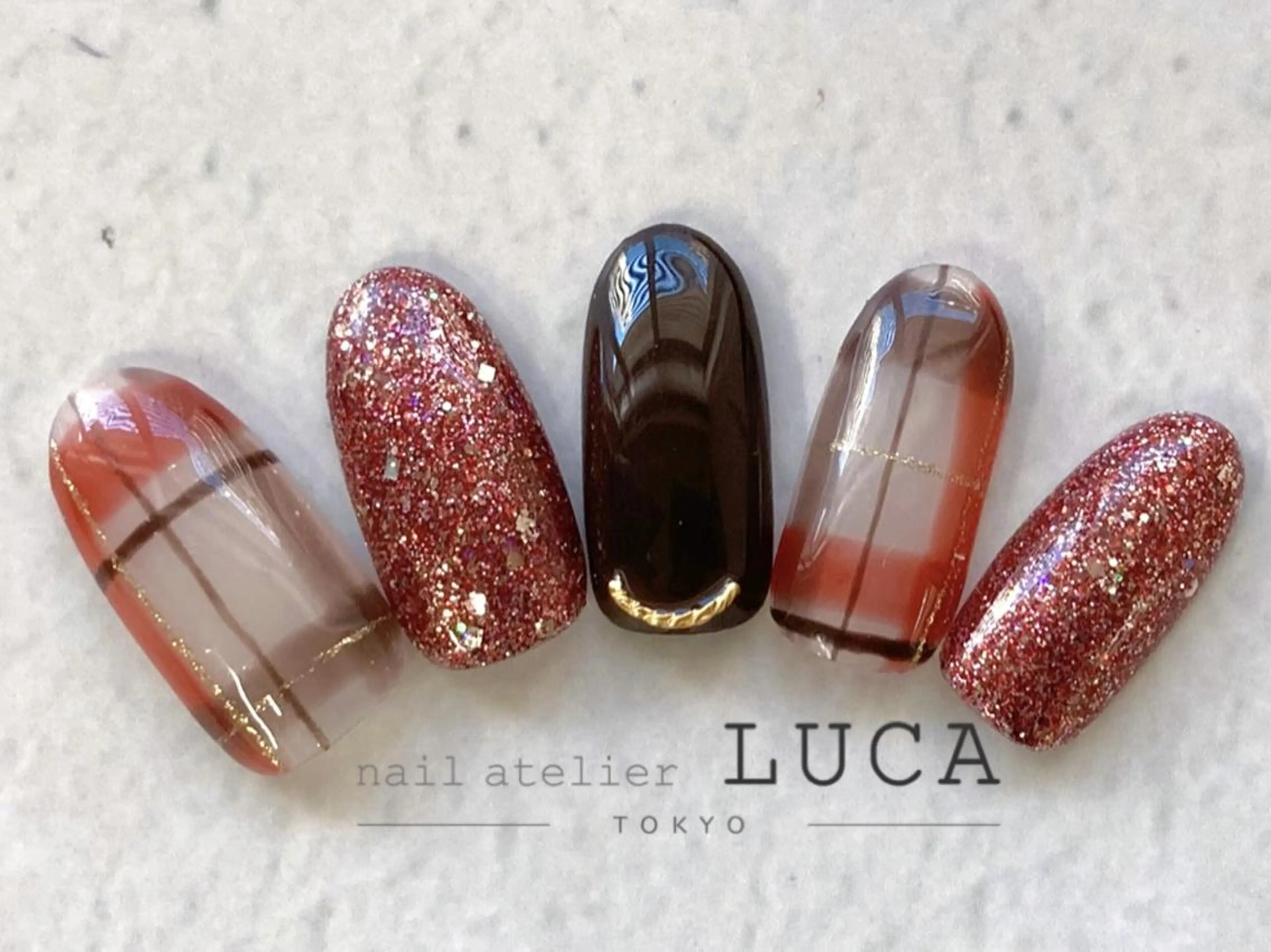 ネイル アートネイル オーロラネイル クリアネイル 長さ出し フットネイル ハンドネイル ネイルアトリエルカ スタッフのネイルデザイン