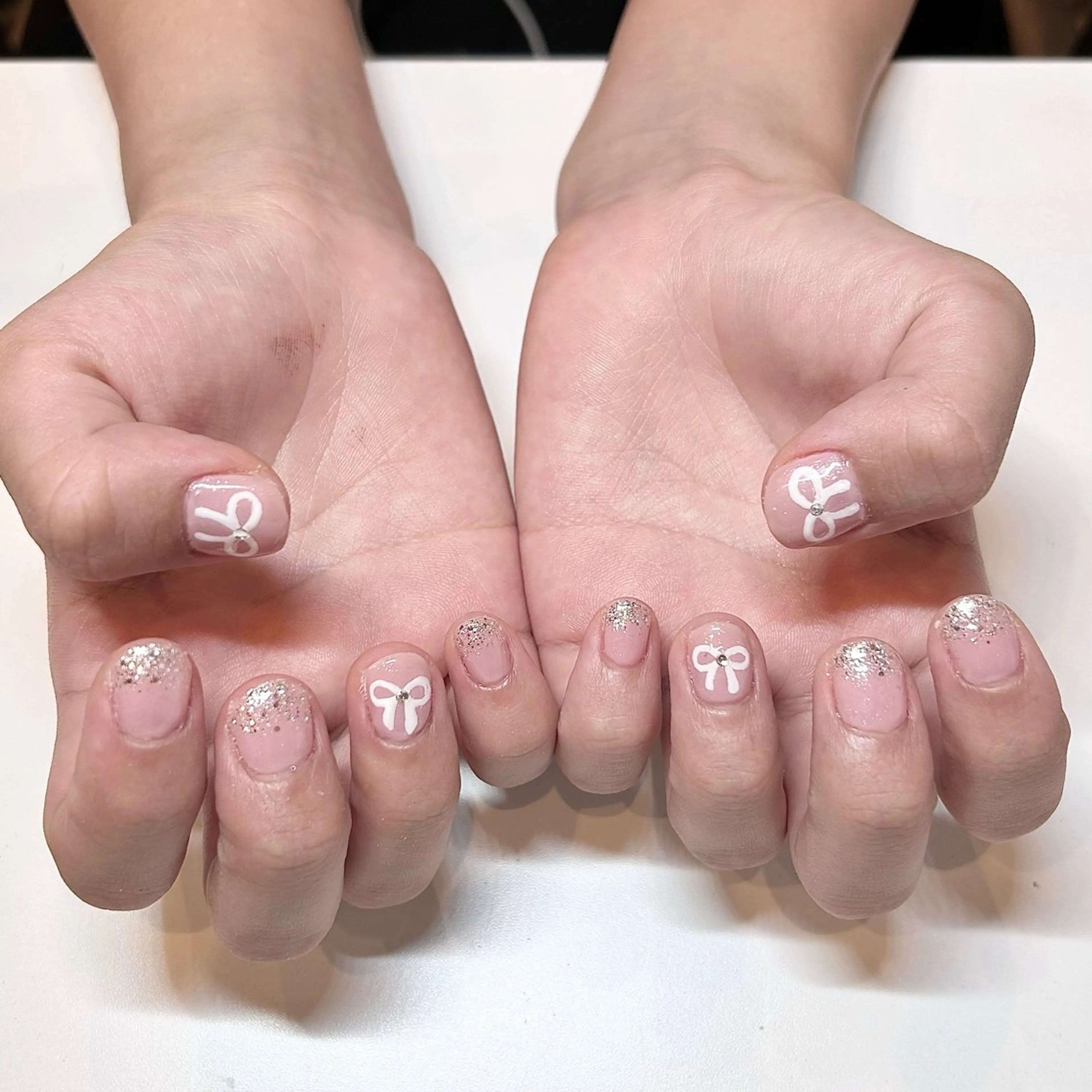 ネイル OfHAIR自由が丘WEST店所属・🪐ほそだ ひとみ🪐のマツエク・マツパデザイン