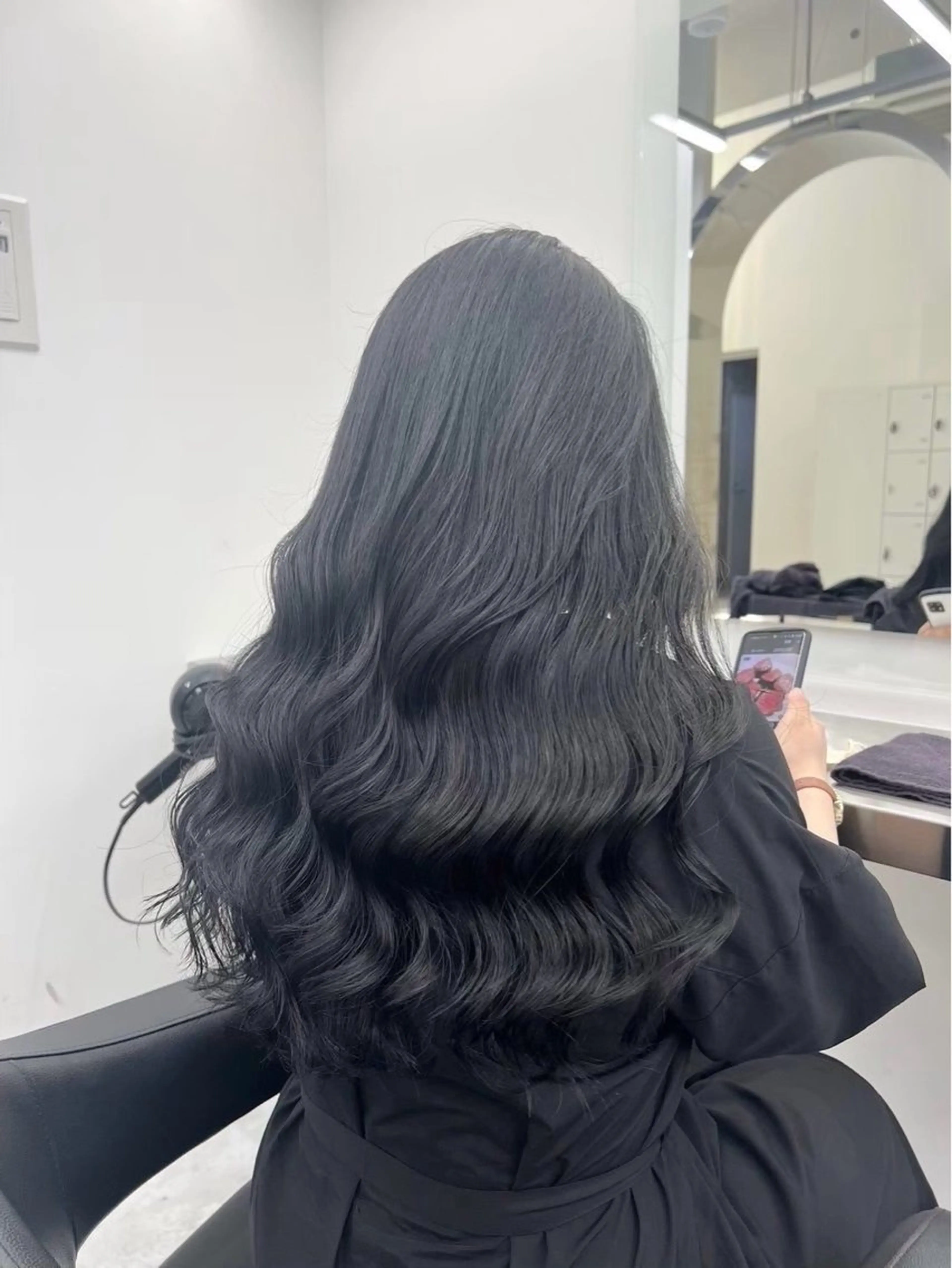 ロング カラー 海外風ブリーチなし 🫒Rion🫒🩶のヘアスタイル