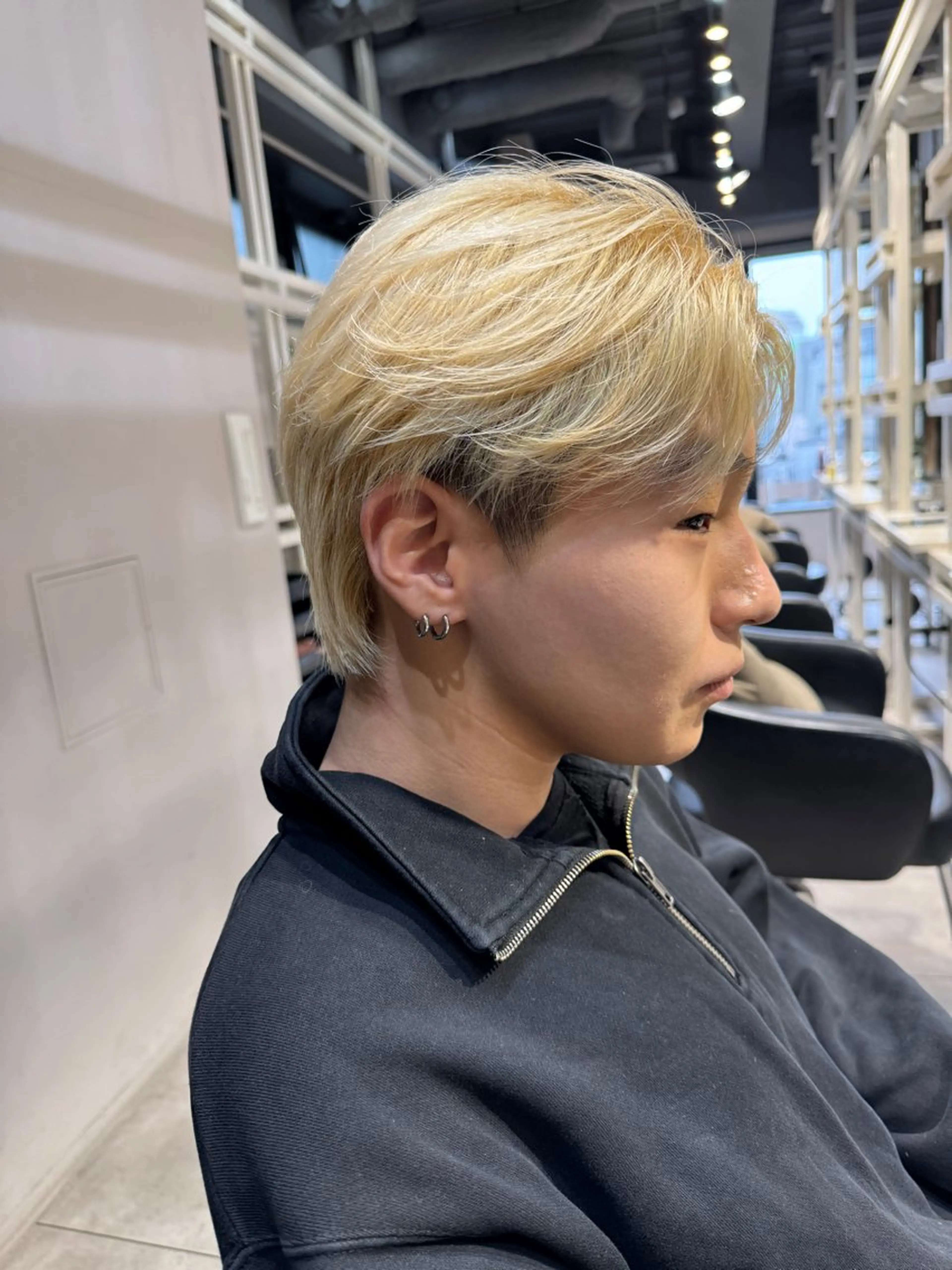 ミディアム カラー メンズ センターパート メンズウルフカット ウルフカット ヘアカラー トリートメント Dxxxx III所属・女性目線の大人 メンズ*Ayakaのヘアスタイル