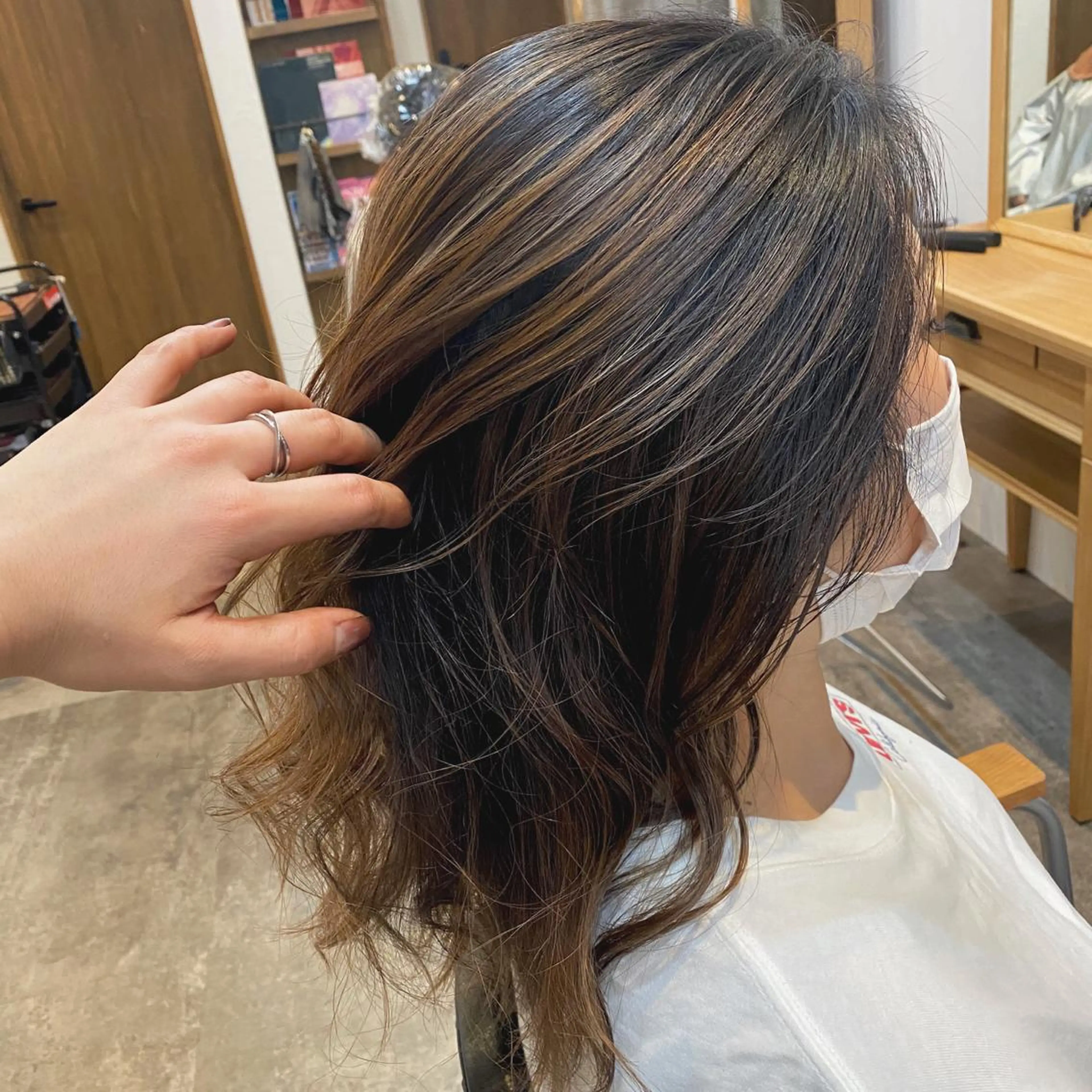 セミロング カット ヘアカラー Lafith hair lit所属・今井 悠菜のヘアスタイル