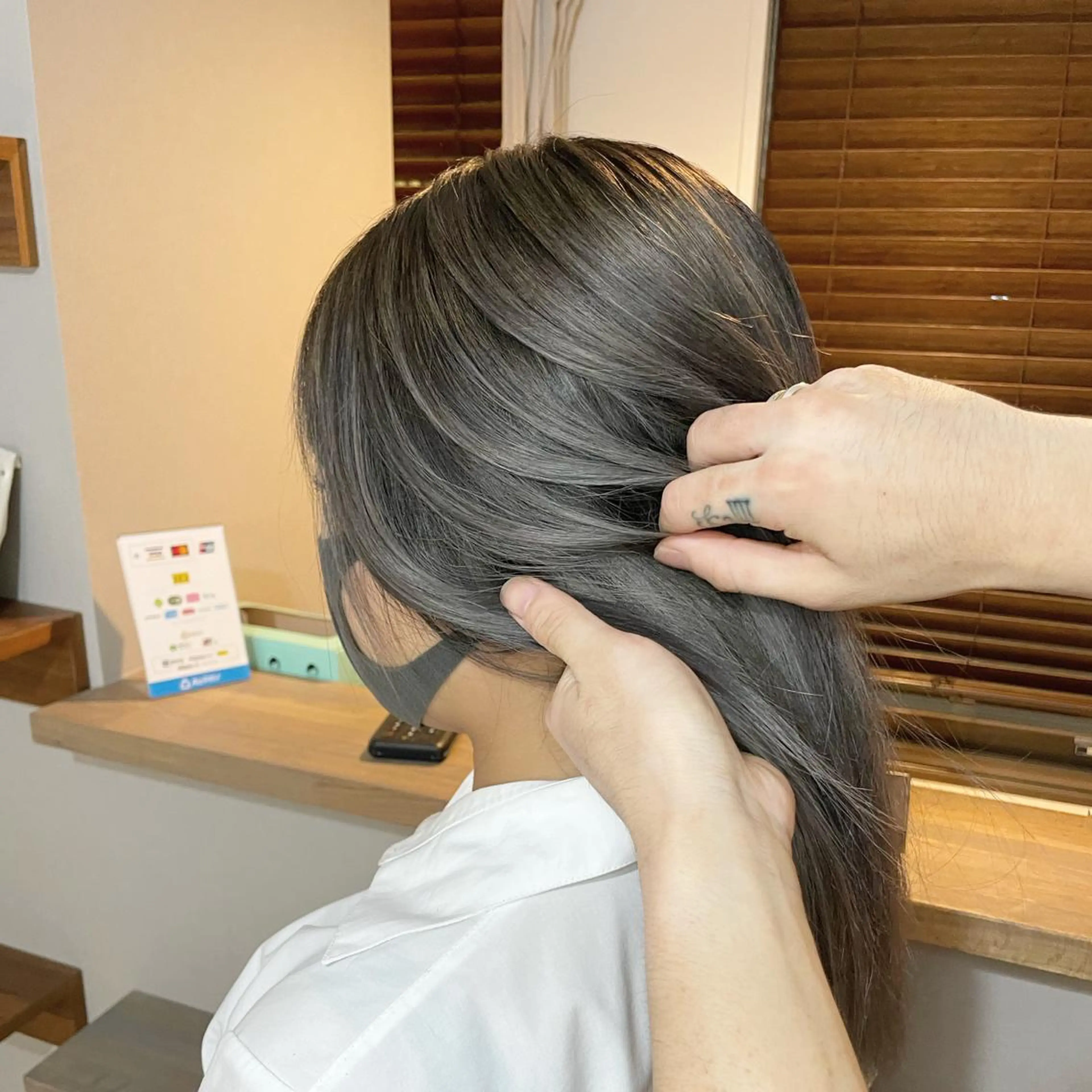 ロング カラー バレイヤージュ レイヤーカット ギャルの革命児 秀斗のヘアスタイル