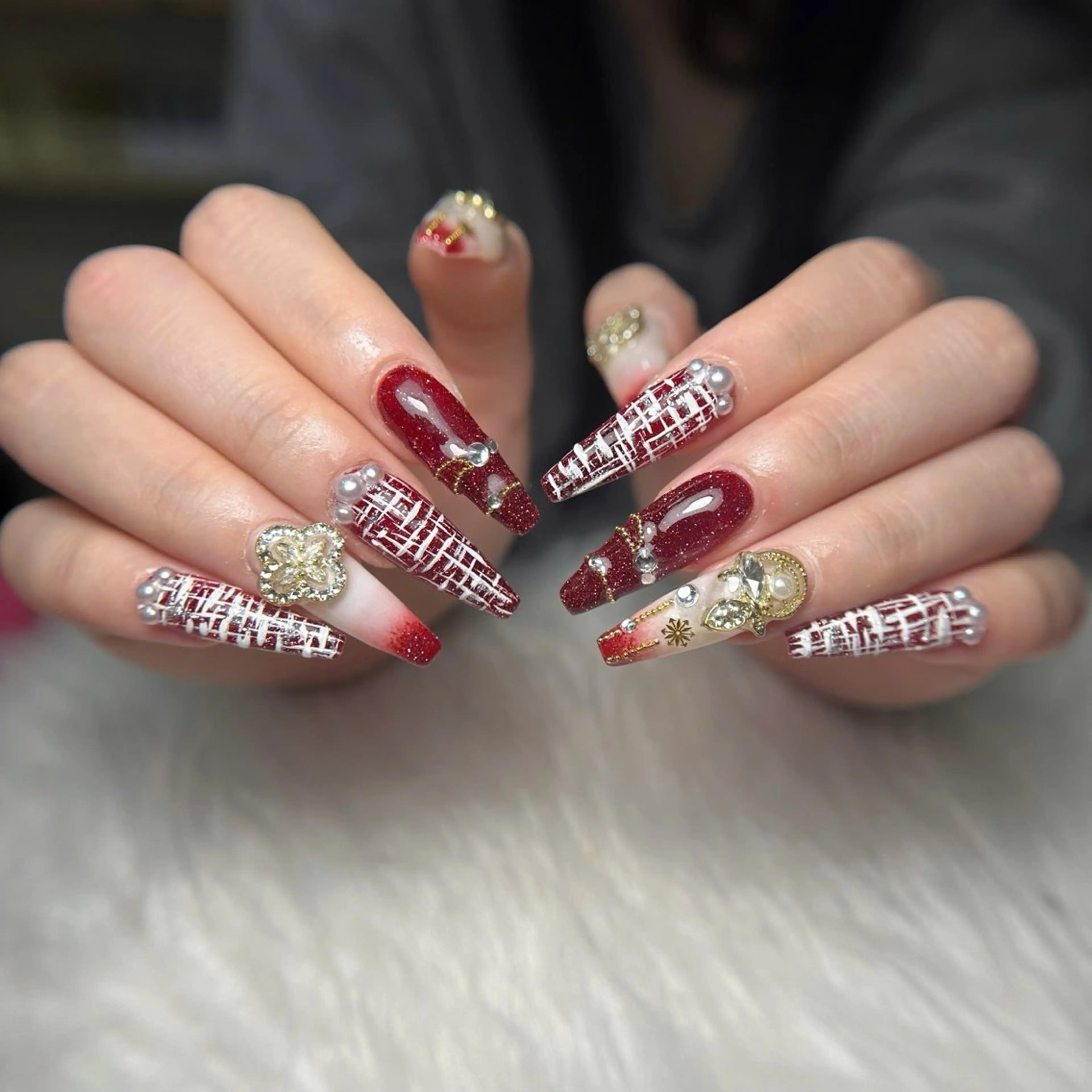 ネイル オーロラネイル 長さ出し フラッシュネイル フレンチネイル ジェルネイル Michi_Nails_Salon所属・Michi Nail Staffのネイルデザイン