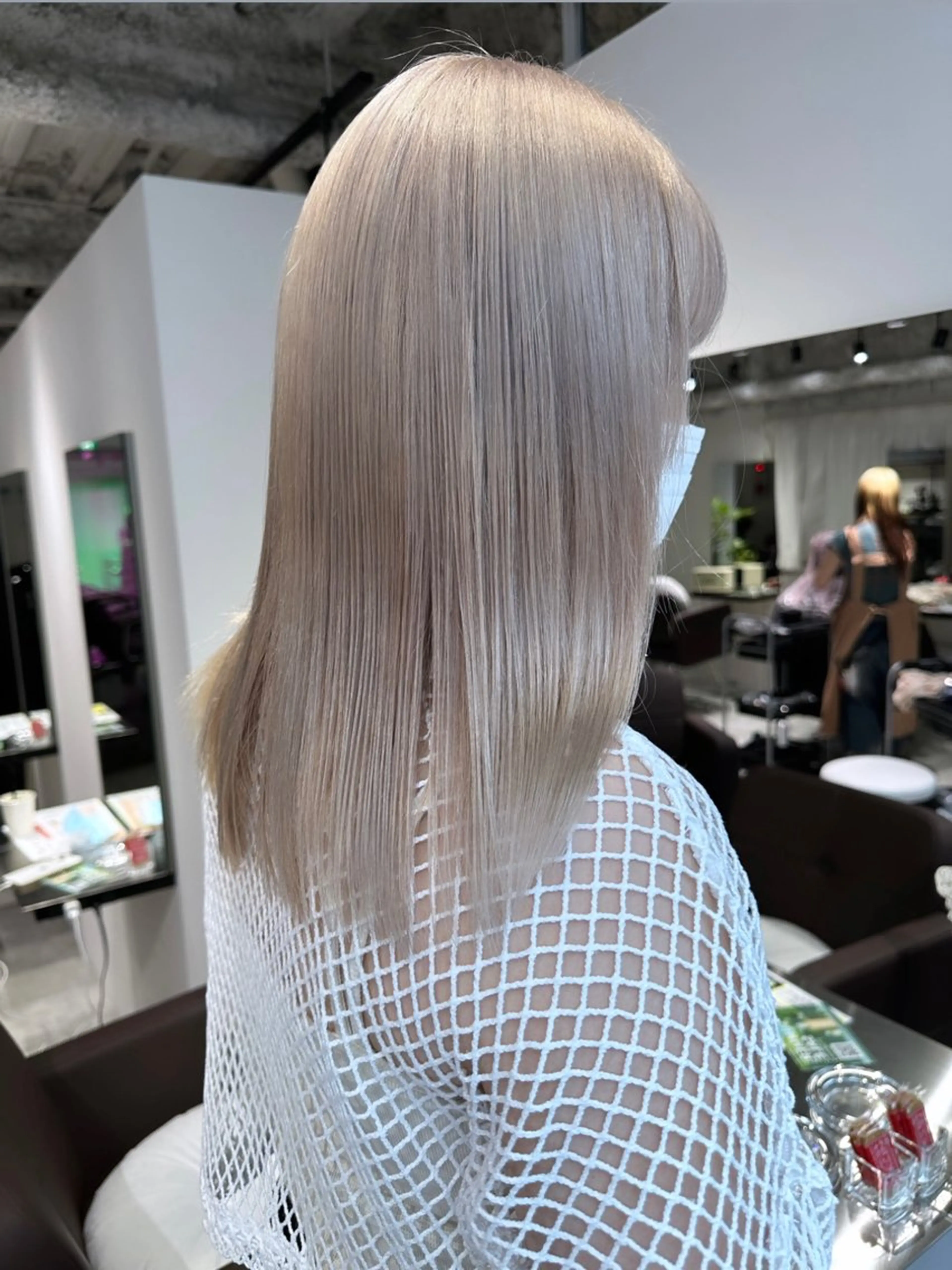 ショート カラー パーマ ヘアアレンジ ブリーチ ケアブリーチ ダブルカラー イヤリングカラー ハイトーンカラー カット ヘアカラー トリートメント 心斎橋ダブルカラー ボブ/レイヤーのヘアスタイル