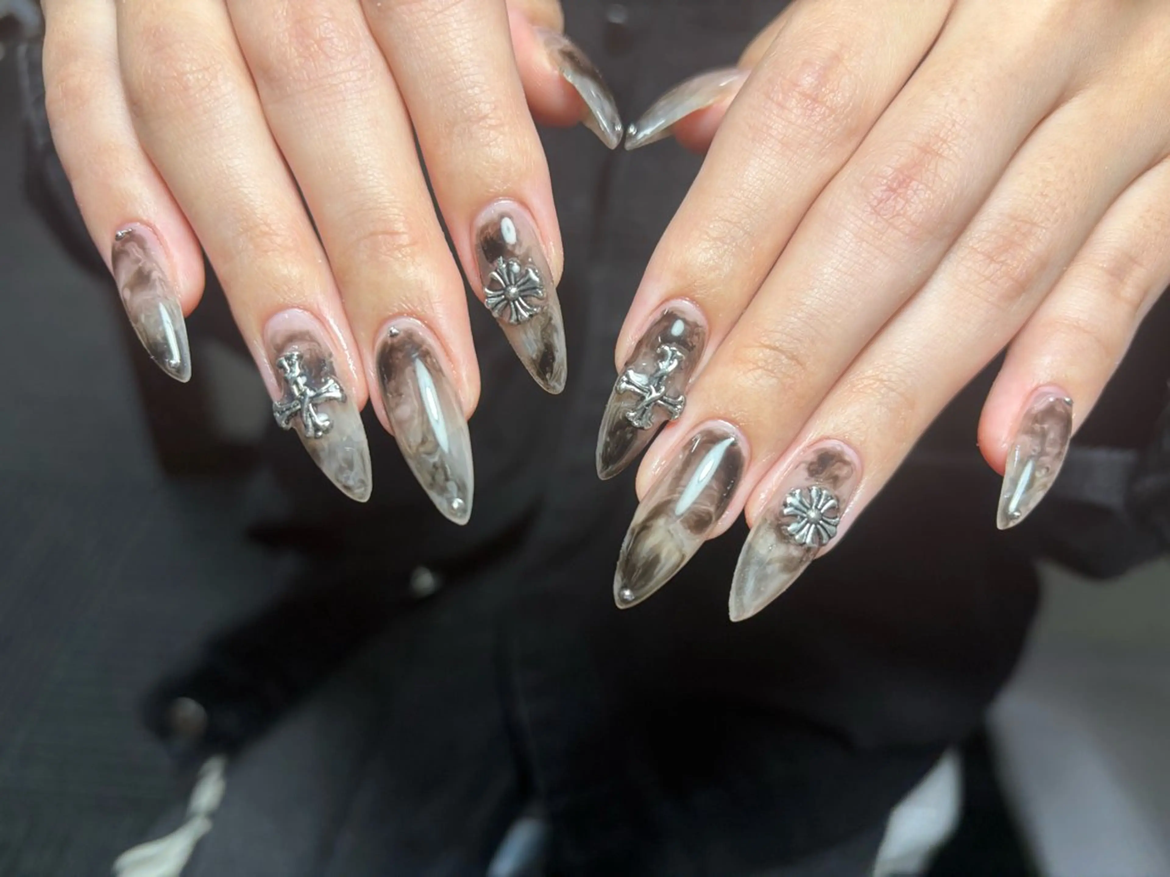 ネイル オーロラネイル 長さ出し フレンチネイル ジェルネイル ガラスフレンチ ハンドネイル Rela・S NAILのネイルデザイン