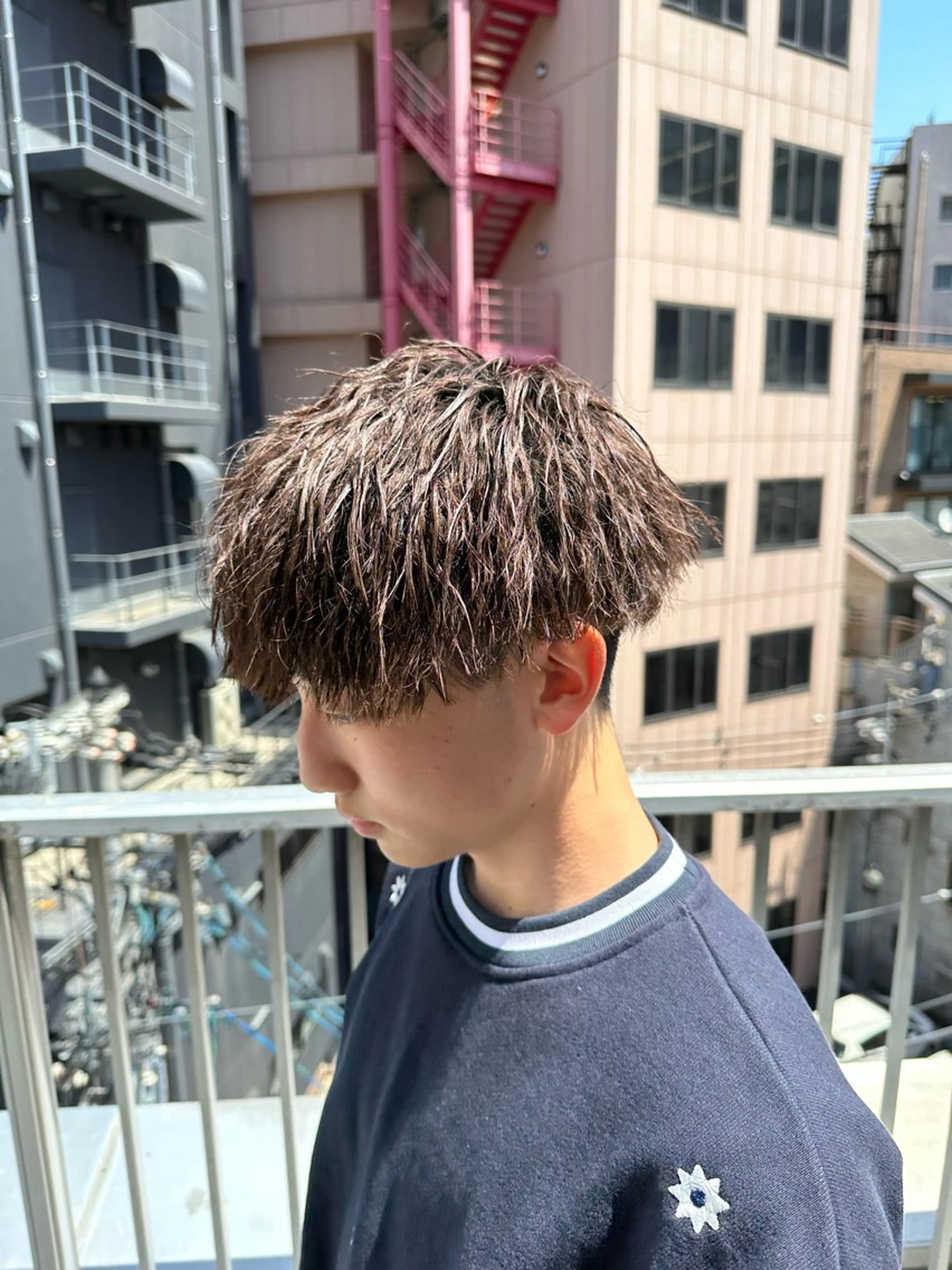 パーマ メンズ アップバング マッシュ メンズパーマ メンズツイストパーマ ツイストスパイラルパーマ 心斎橋本町メンズ 美容師ユースケのヘアスタイル