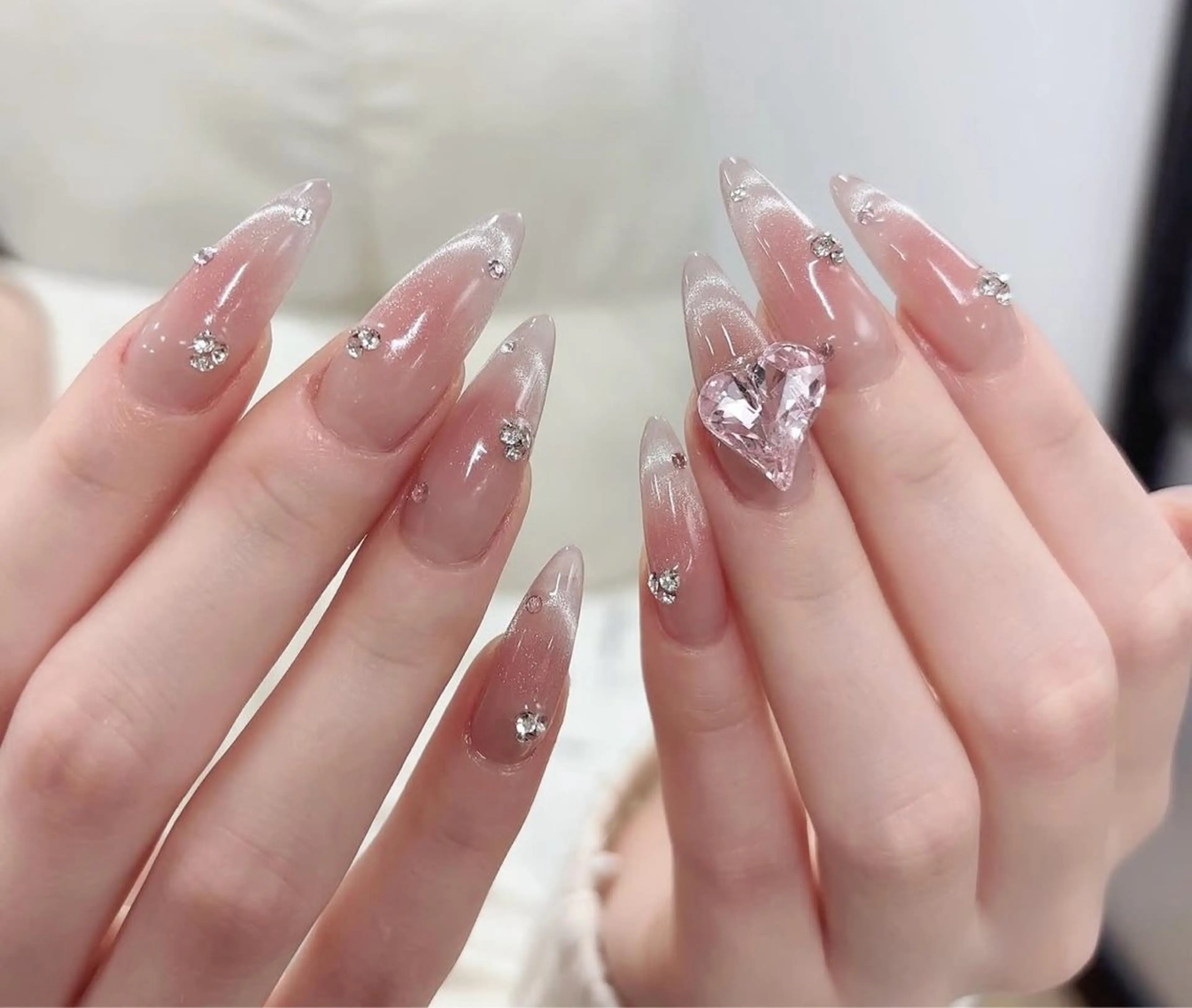 ネイル ハンドネイル Luna スカルプ専門店のネイルデザイン