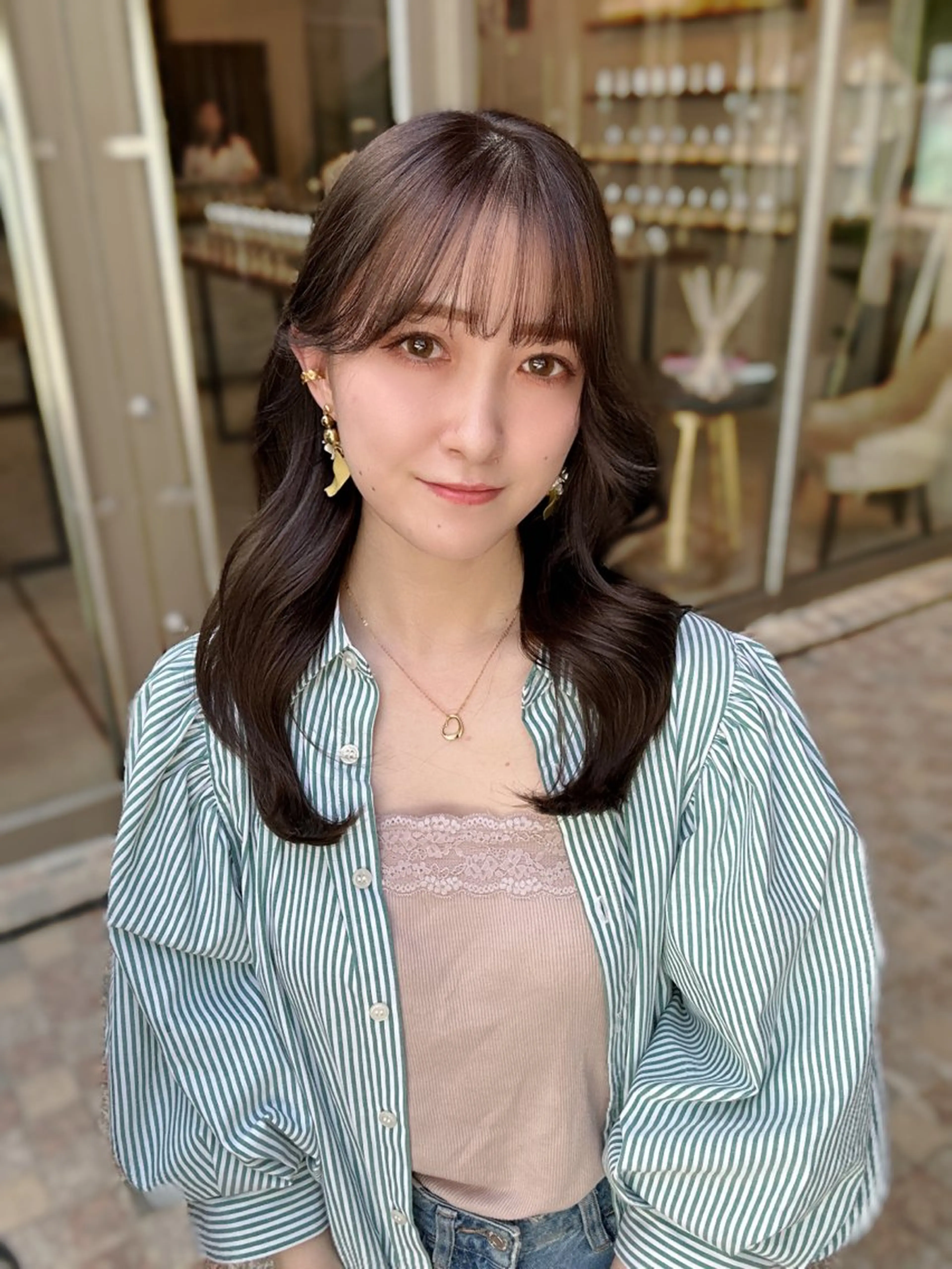 セミロング カラー 顔周り似合わせ・巻け るレイヤー水谷航大のヘアスタイル