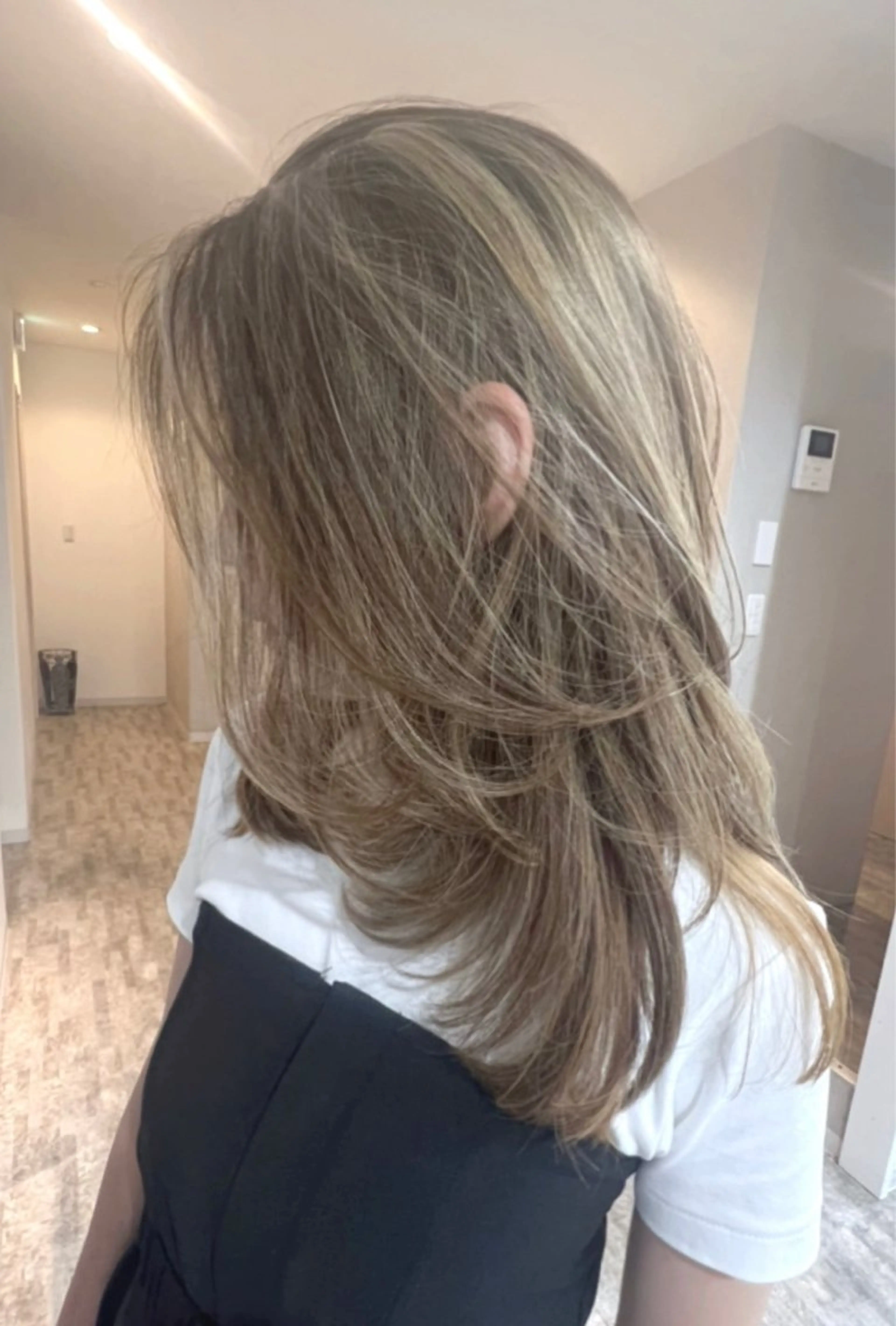 ロング レイヤーカット 髪質改善 貸切サロンのヘアスタイル