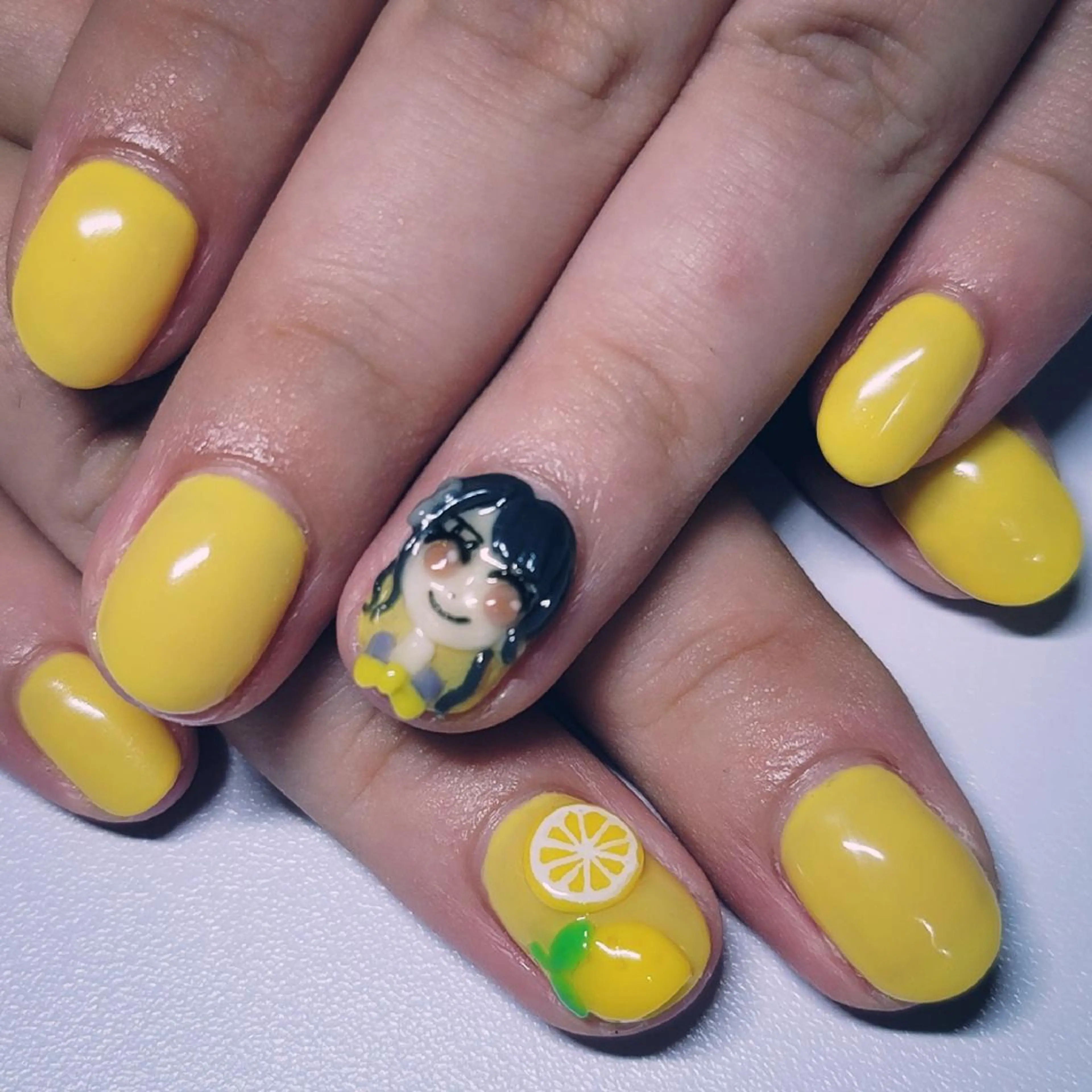 ネイル ワンカラーネイル 黄色 ハンドネイル よしだ ひろきのネイルデザイン