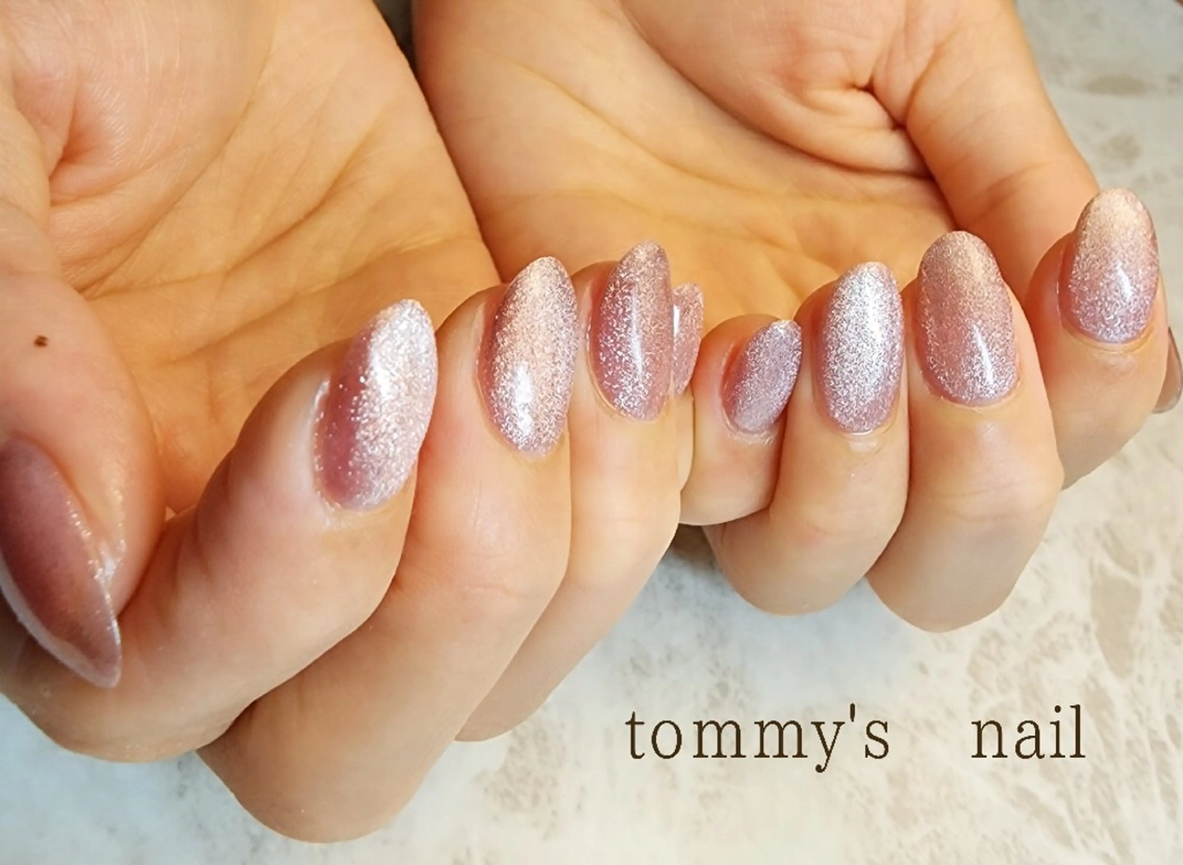 ネイル フットネイル ジェルネイル キラキラネイル マグネットネイル ミラーネイル ハンドネイル tommy's nail所属・福岡/若よもぎ蒸し 全身美容が叶うサロンのネイルデザイン