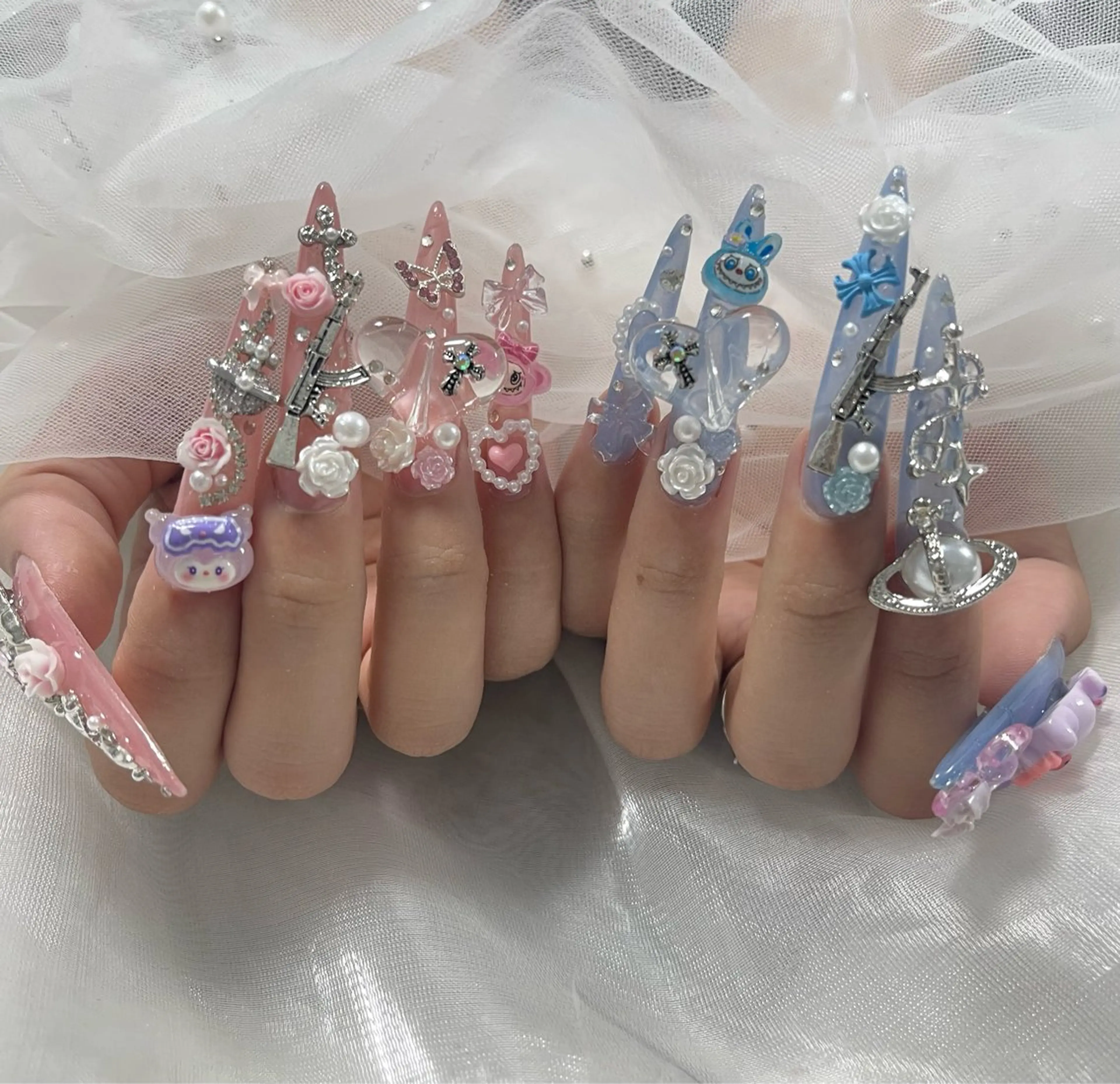 ネイル オーロラネイル クリアネイル フラッシュネイル ジェルネイル グラデーション ハンドネイル Amee Nailsalonのネイルデザイン