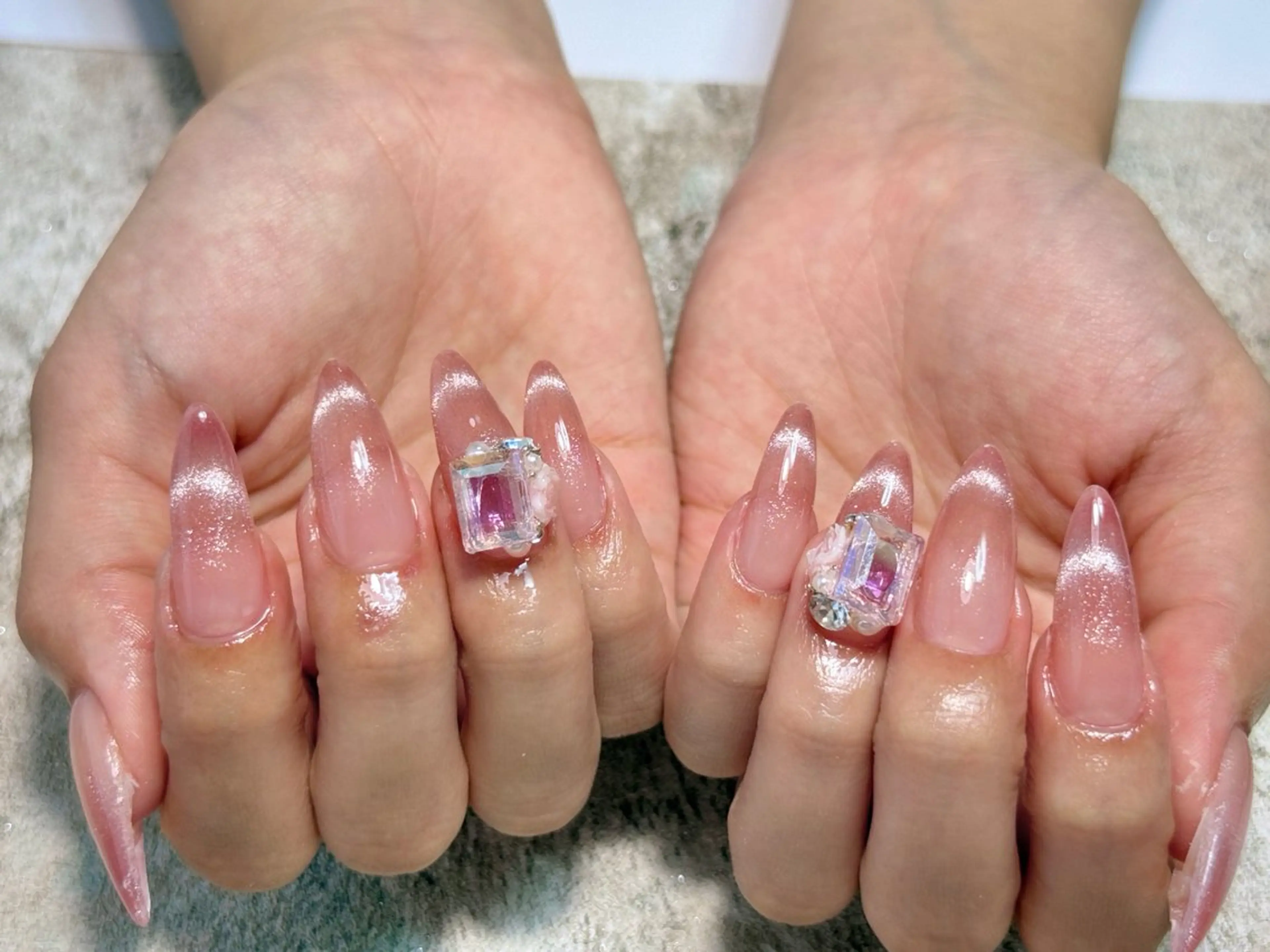 ネイル Rola kira nail salon所属・Rola kira 麗のネイルデザイン