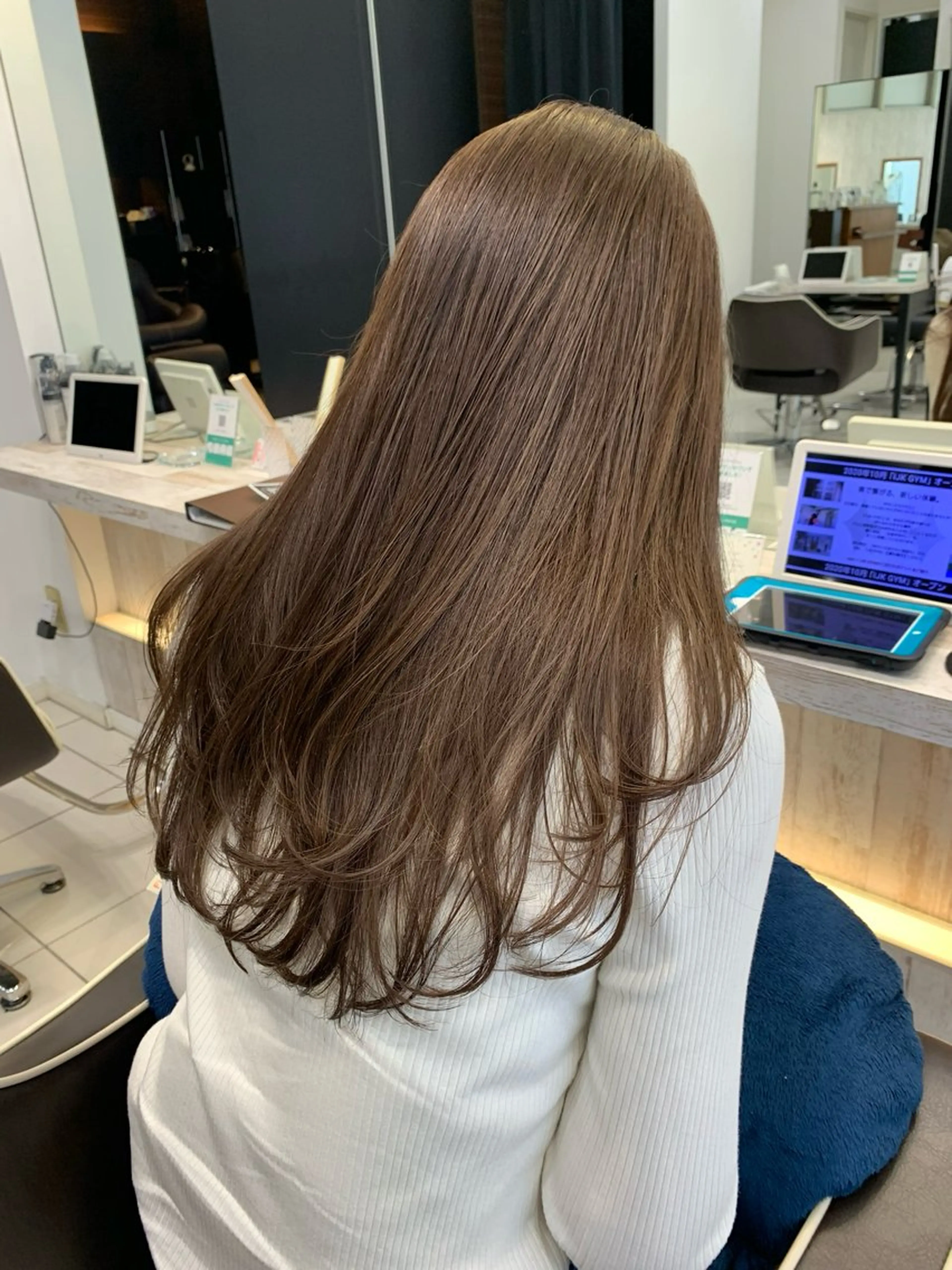 ロング カラー ゆあ♡ 髪質改善×美髪矯正のヘアスタイル