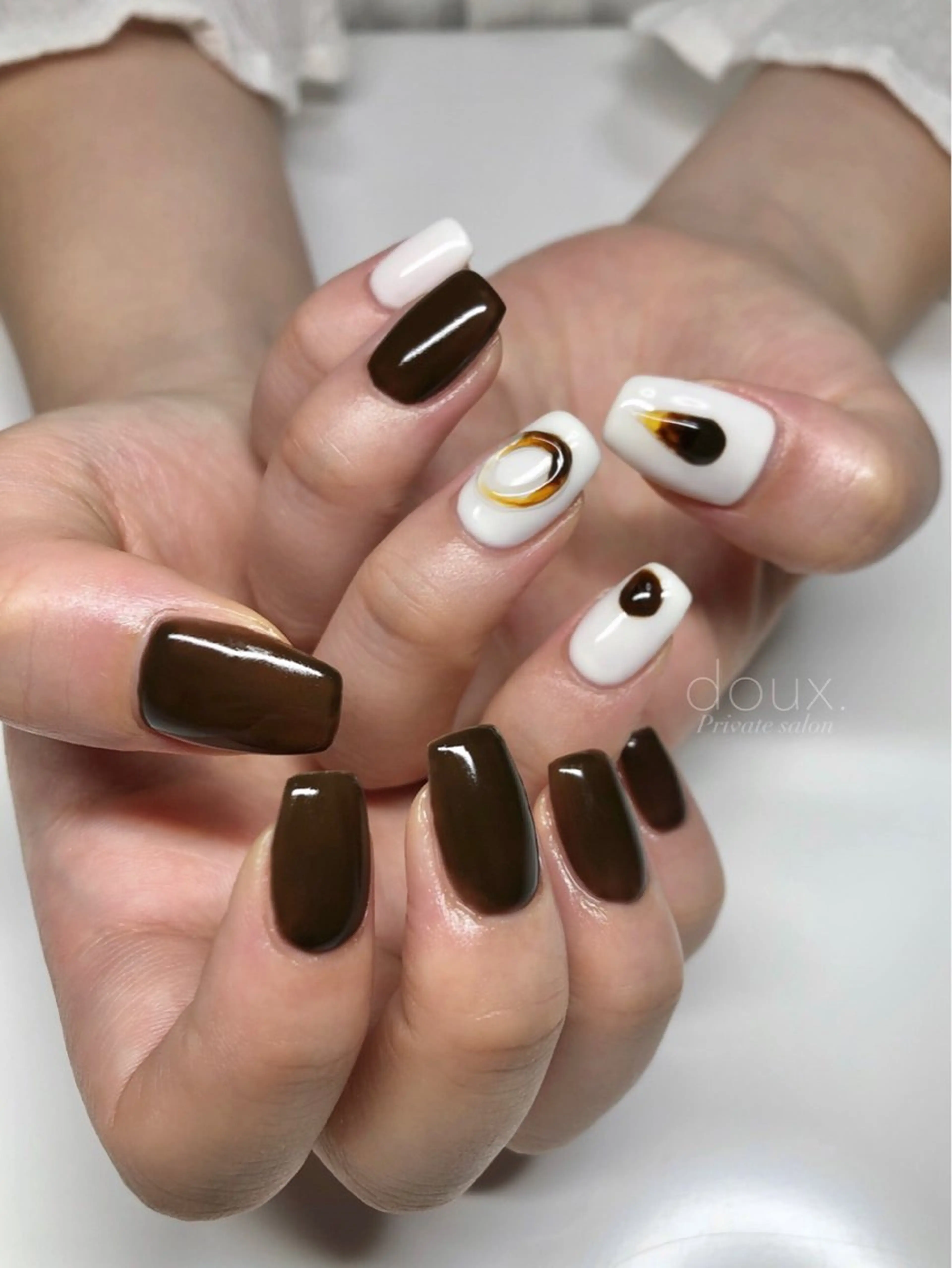 ネイル 韓国ネイル マグネットネイル ニュアンスネイル ワンカラーネイル ワンホンネイル ハンドネイル doux. nailのネイルデザイン