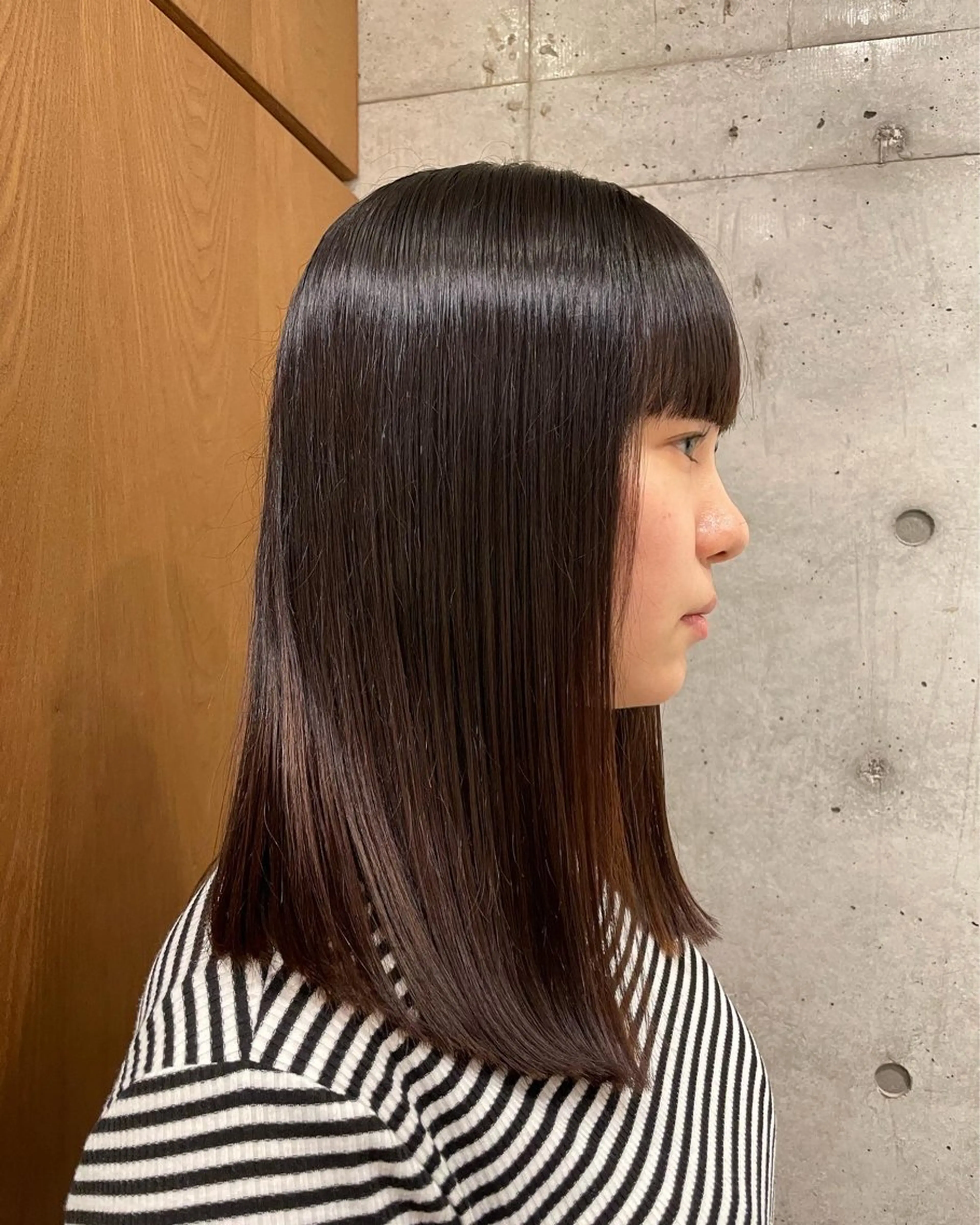 セミロング パーマ セミロングパーマ ストレートパーマ CRESCENDO 山本樹カットカラーのヘアスタイル
