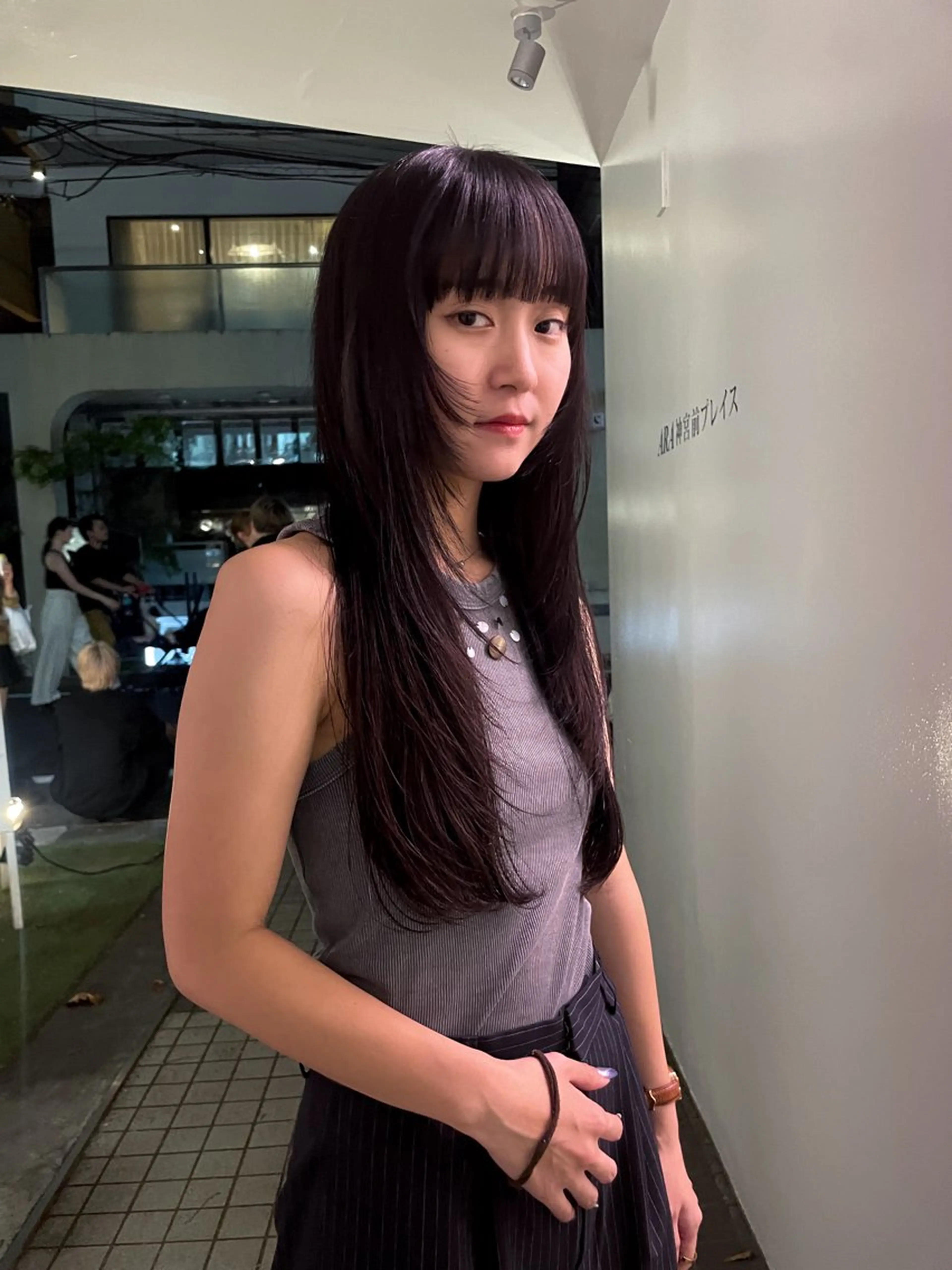 セミロング レイヤーカット FILMS所属・カット 綾菜のヘアスタイル