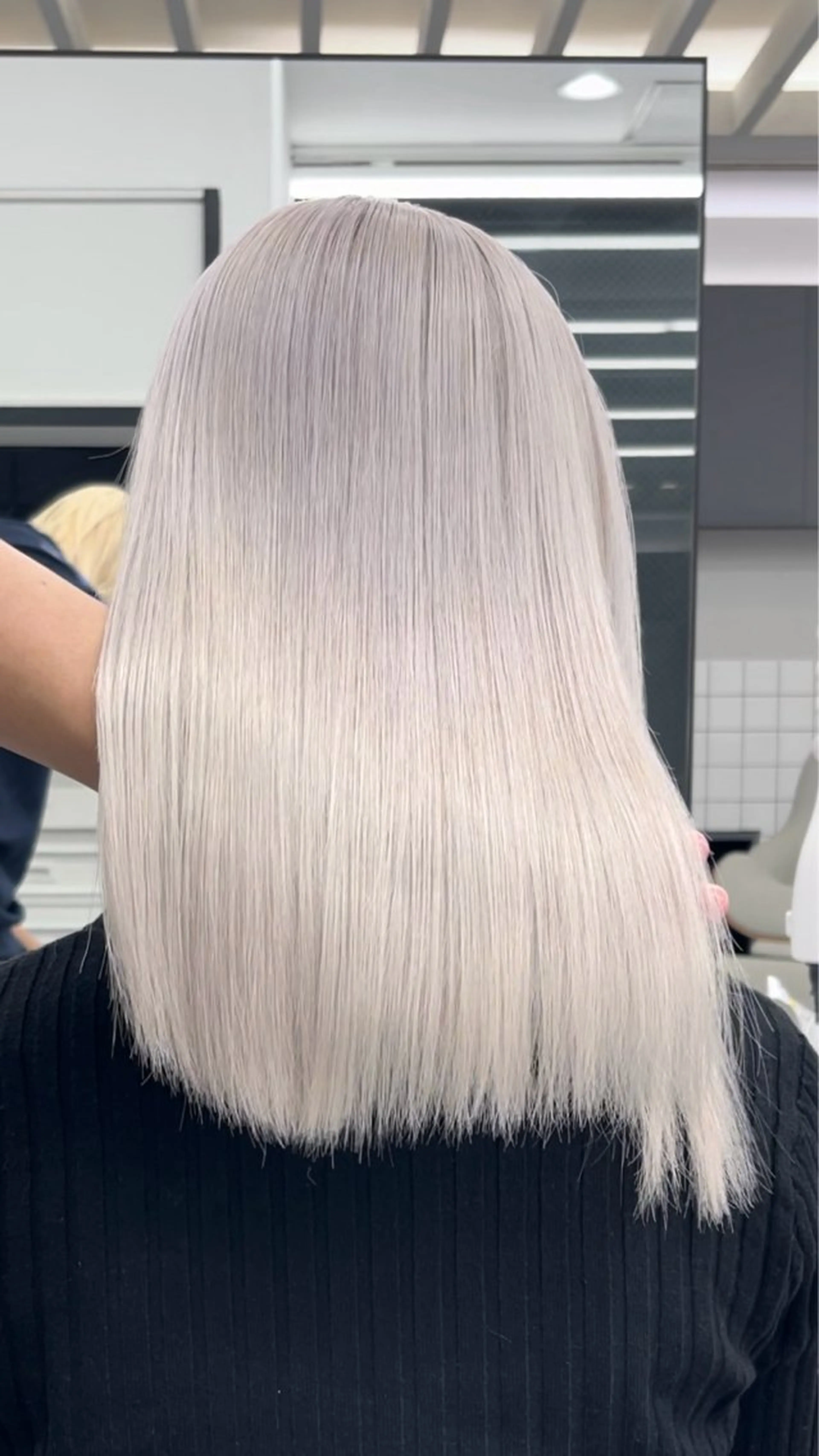 ロング カラー ヘアカラー トリートメント 高島大登/顔周り /ミルクティーのヘアスタイル