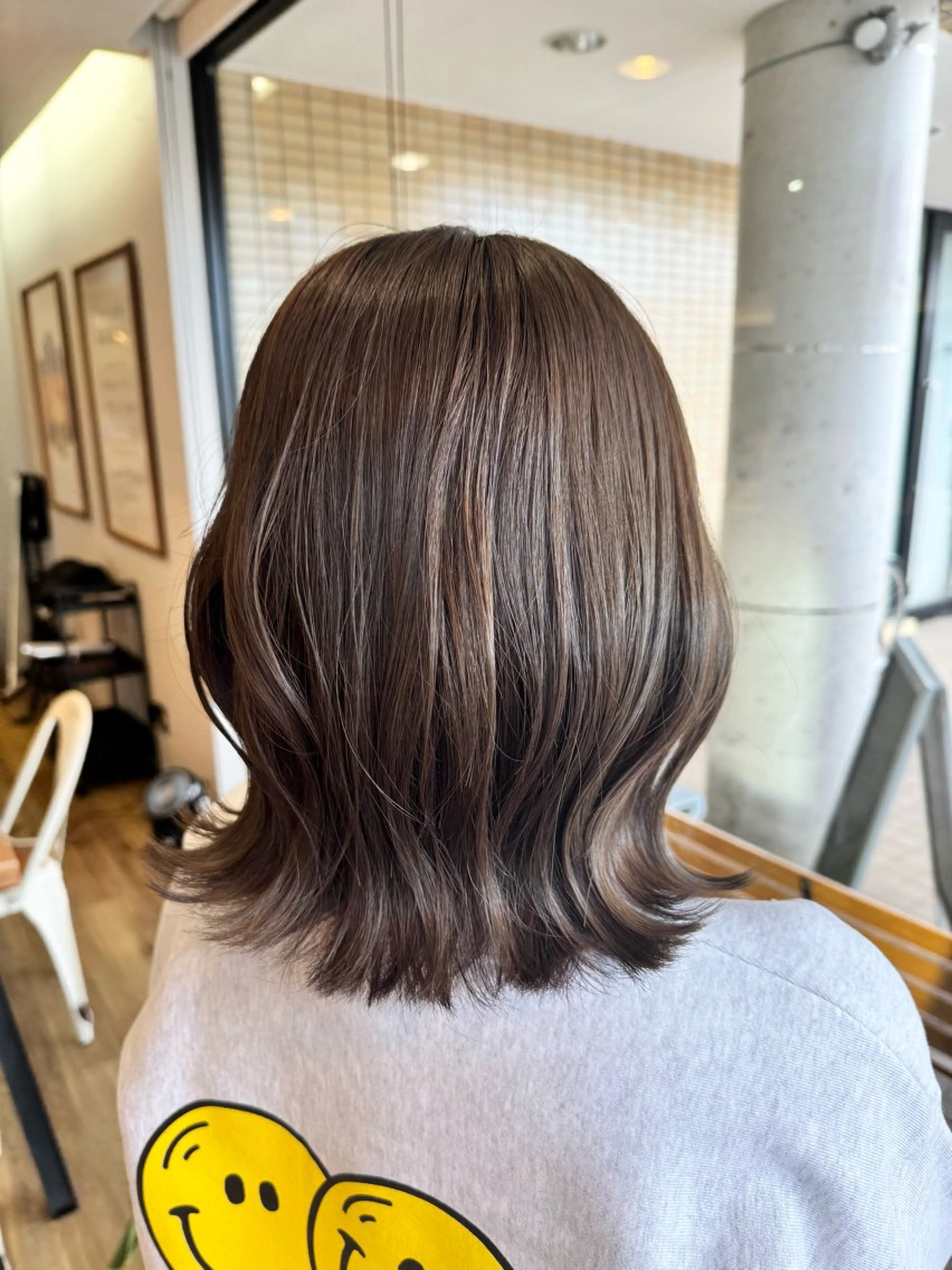 ロング カラー アッシュ アッシュグレー ヘアカラー トリートメント ツキダテ ユイのヘアスタイル