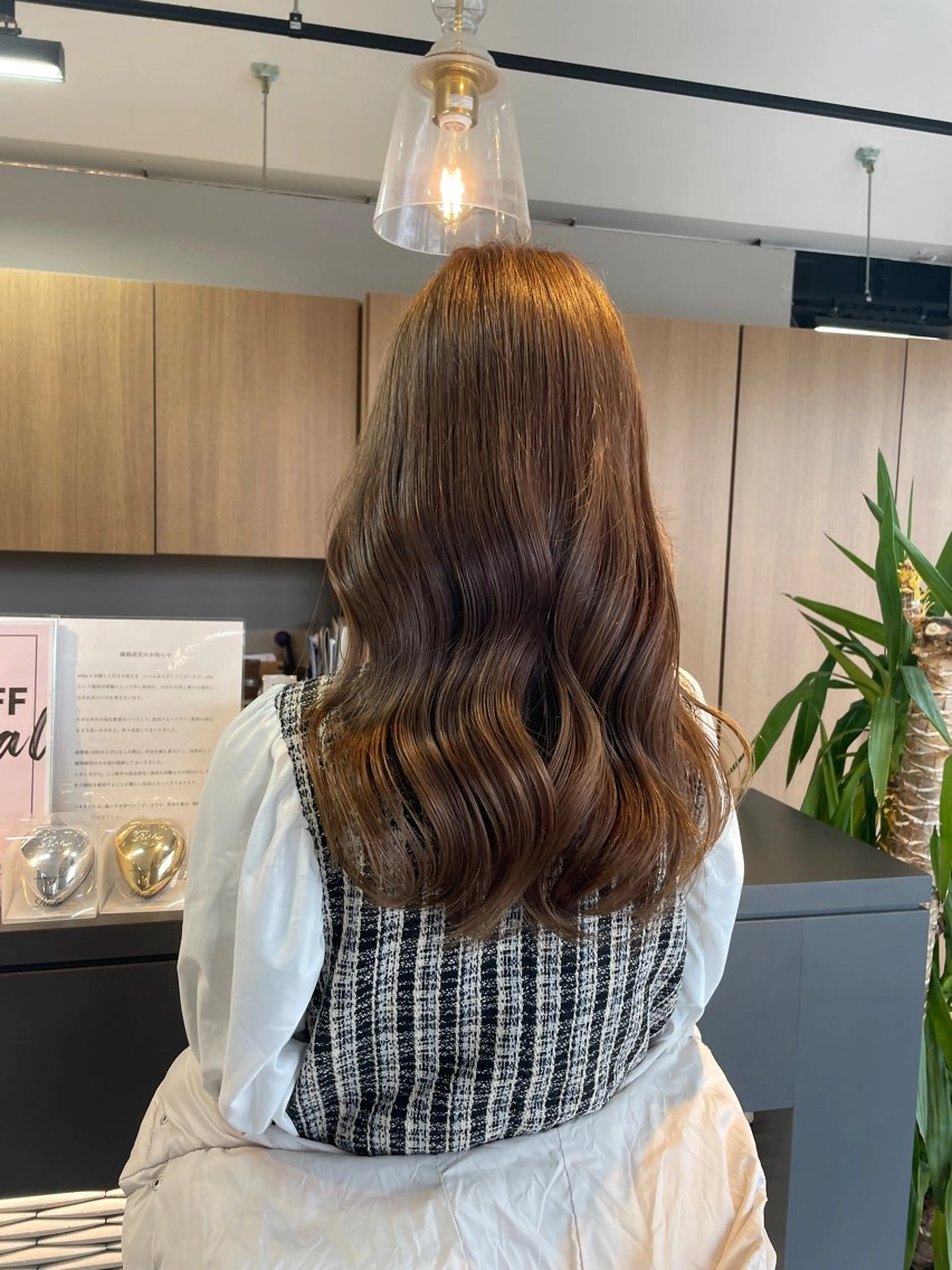 セミロング カラー ブラウンカラー オレンジ トリートメント alu所属・マキノ キョウカのヘアスタイル