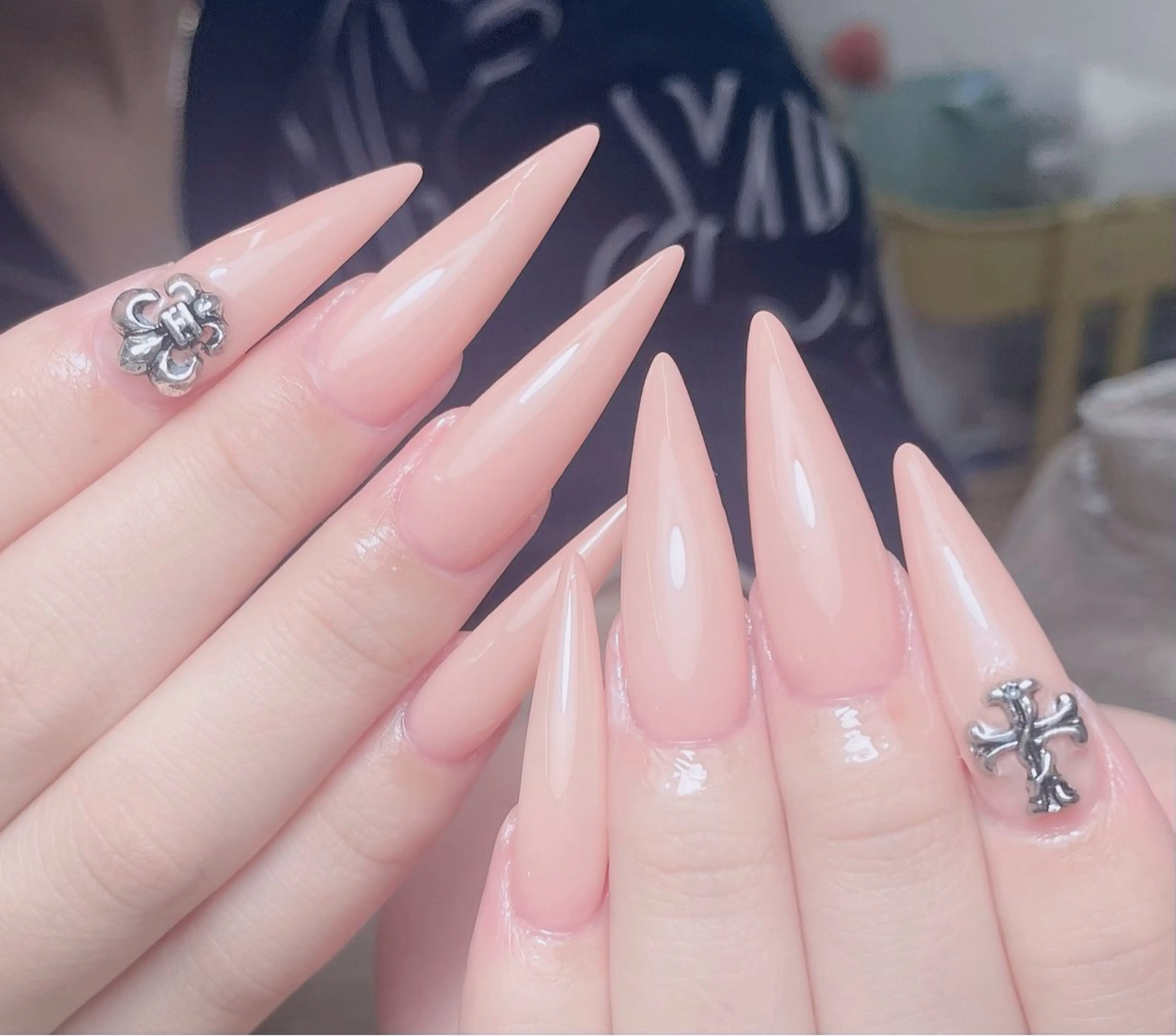 ネイル チークネイル 長さ出し フレンチネイル ジェルネイル ガーリー MEO NAIL(メオネイル)所属・MEO NAILのネイルデザイン