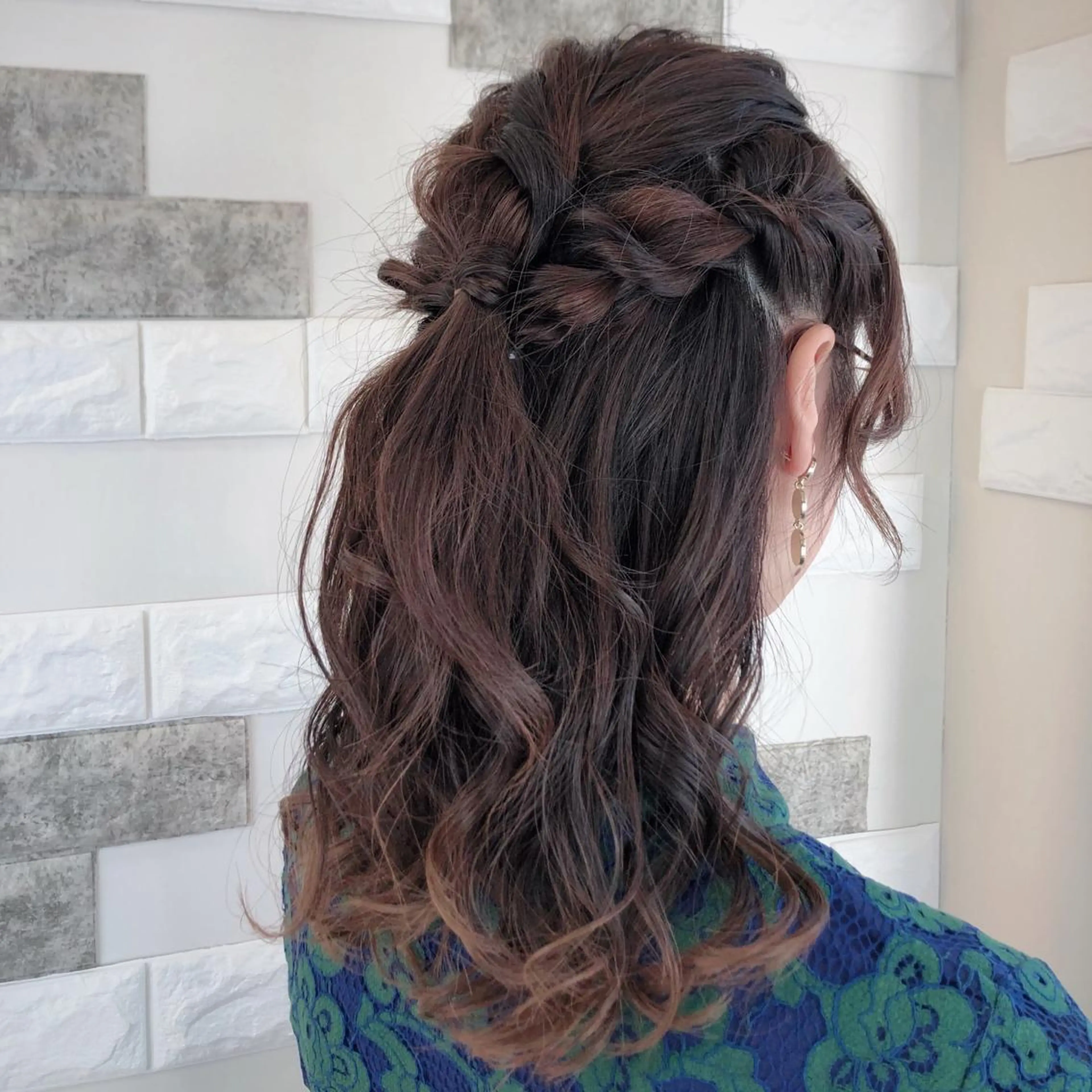 セミロング ヘアアレンジ ヘアセット これた🧸ヘアメ職人 ♡髪質改善♡カラーのヘアスタイル