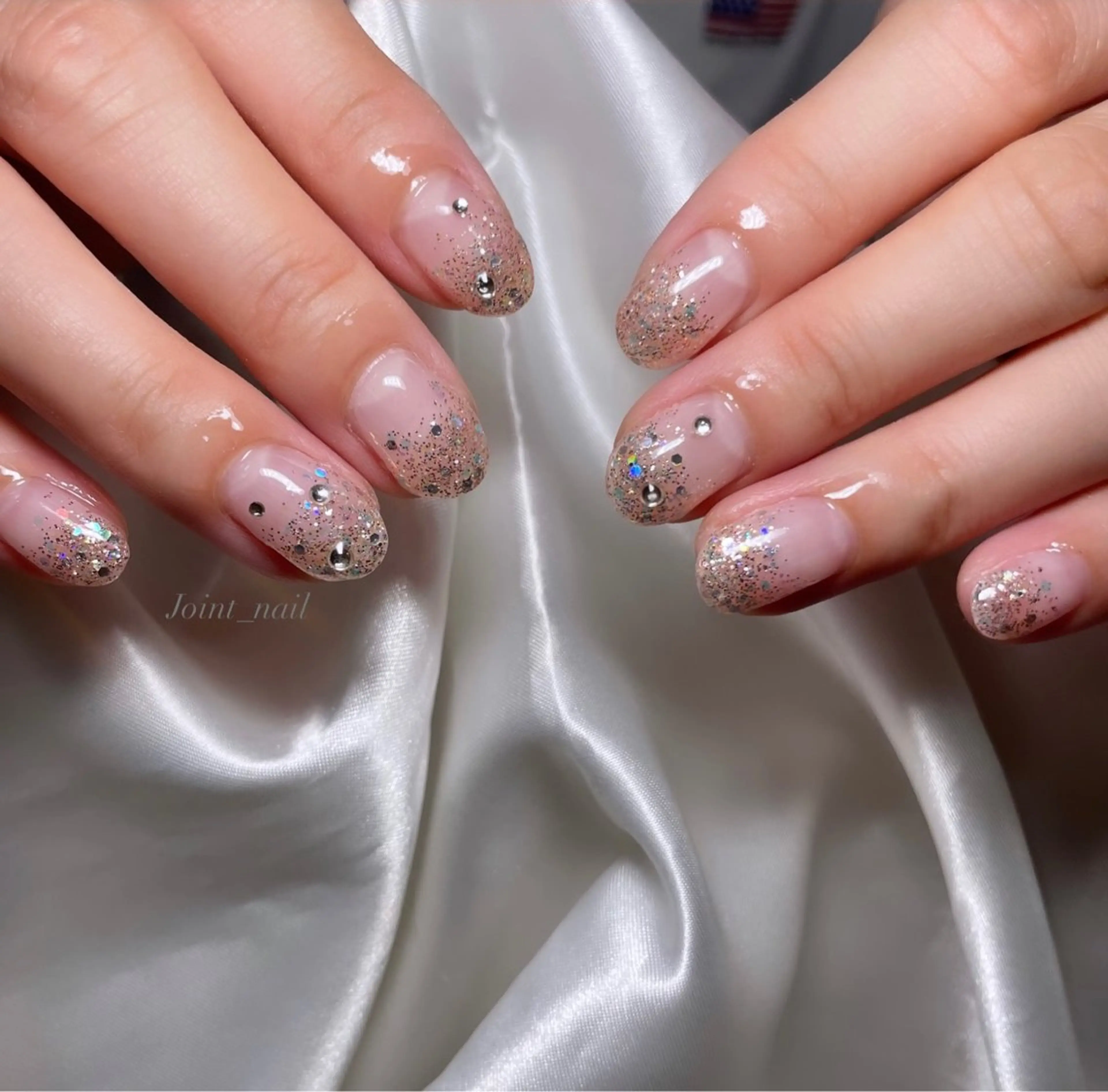 ネイル ラメ(グリッター) ラメグラデーション ワンカラーネイル ストーンネイル ハンドネイル Joint_ nailのネイルデザイン