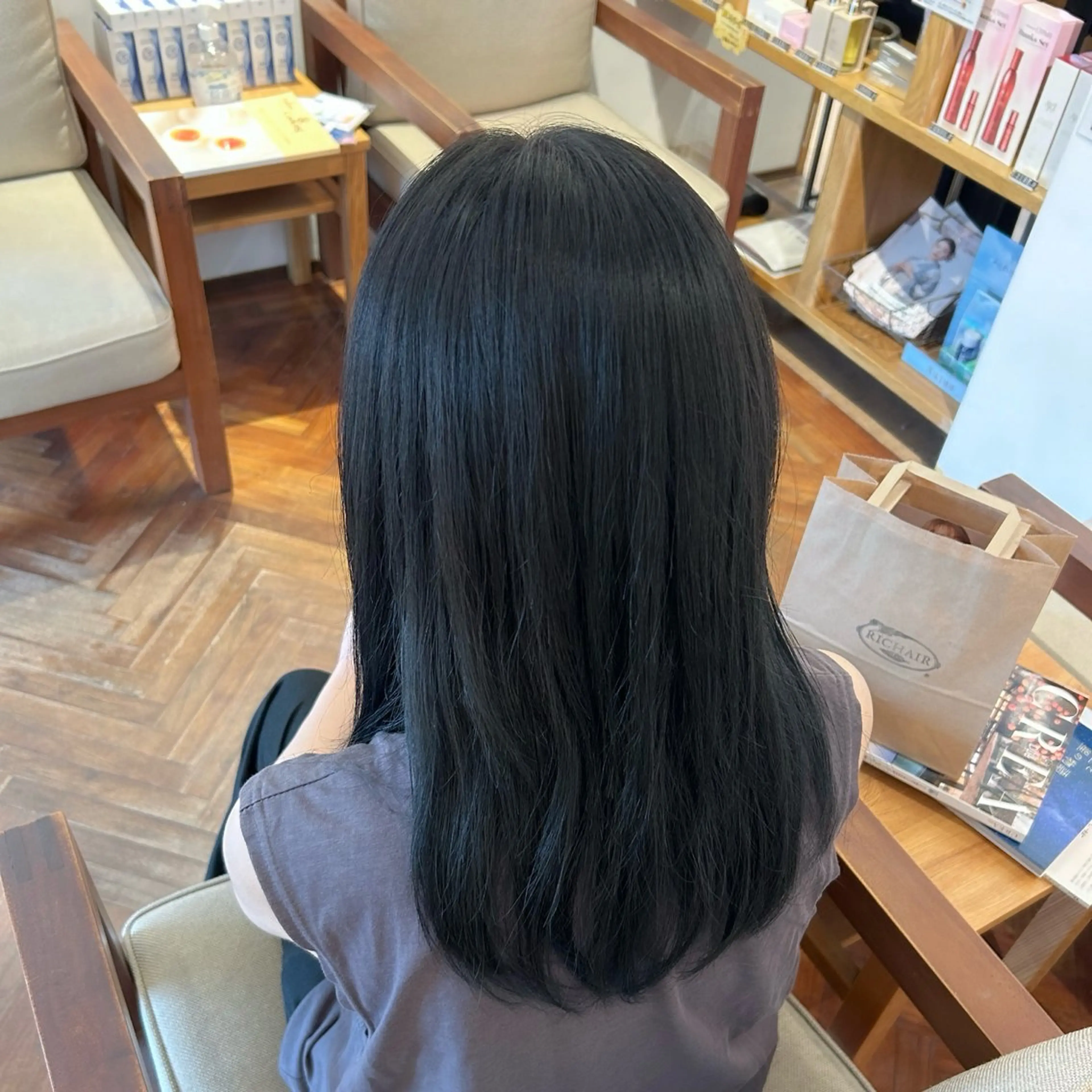 セミロング カラー アッシュ ベージュカラー 黒髪 ブルーカラー ブルーブラック 吉田 新平のヘアスタイル