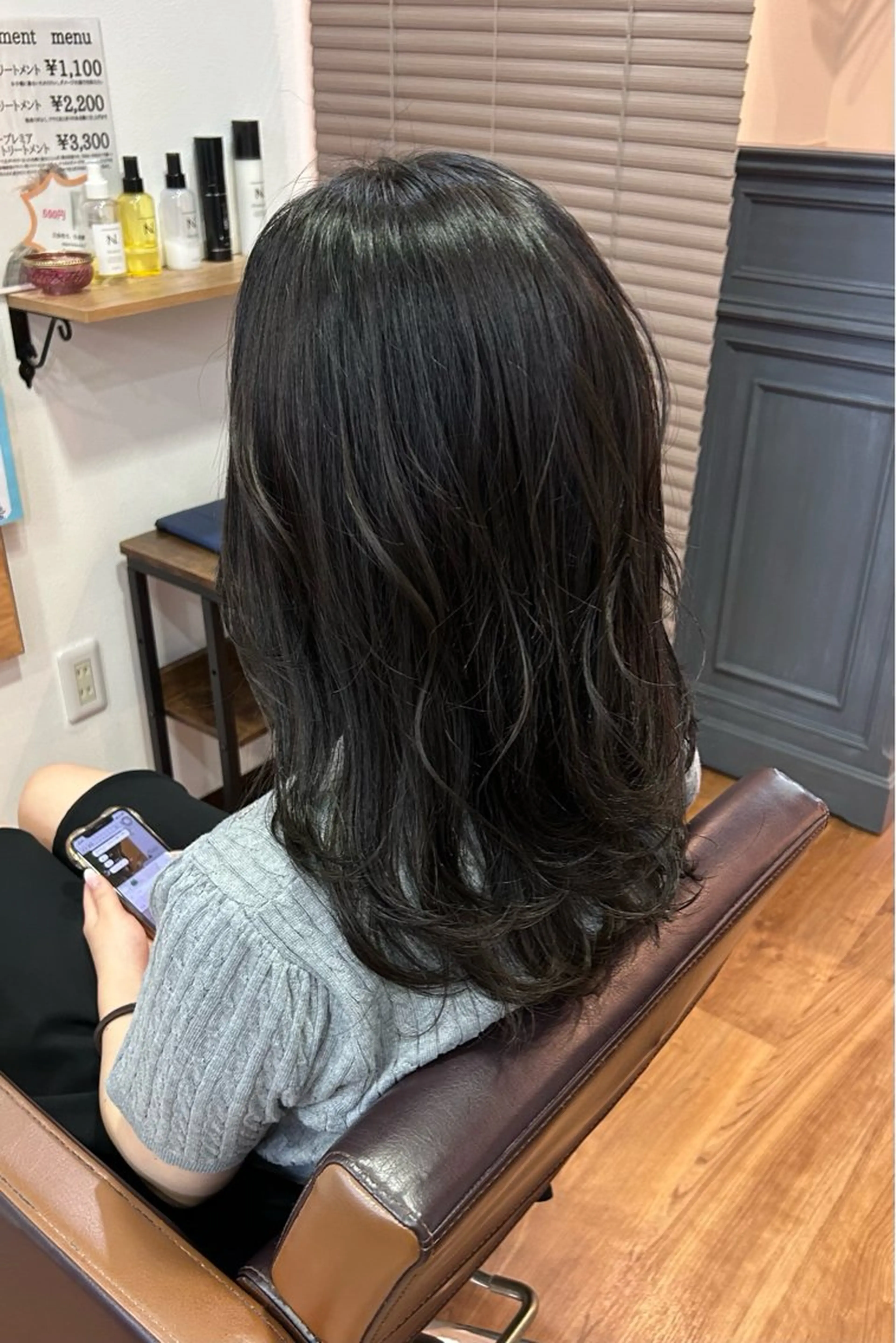 セミロング カラー ヘアアレンジ アッシュ 透明感カラー ミント ヘアカラー flower所属・原田 歩実のヘアスタイル