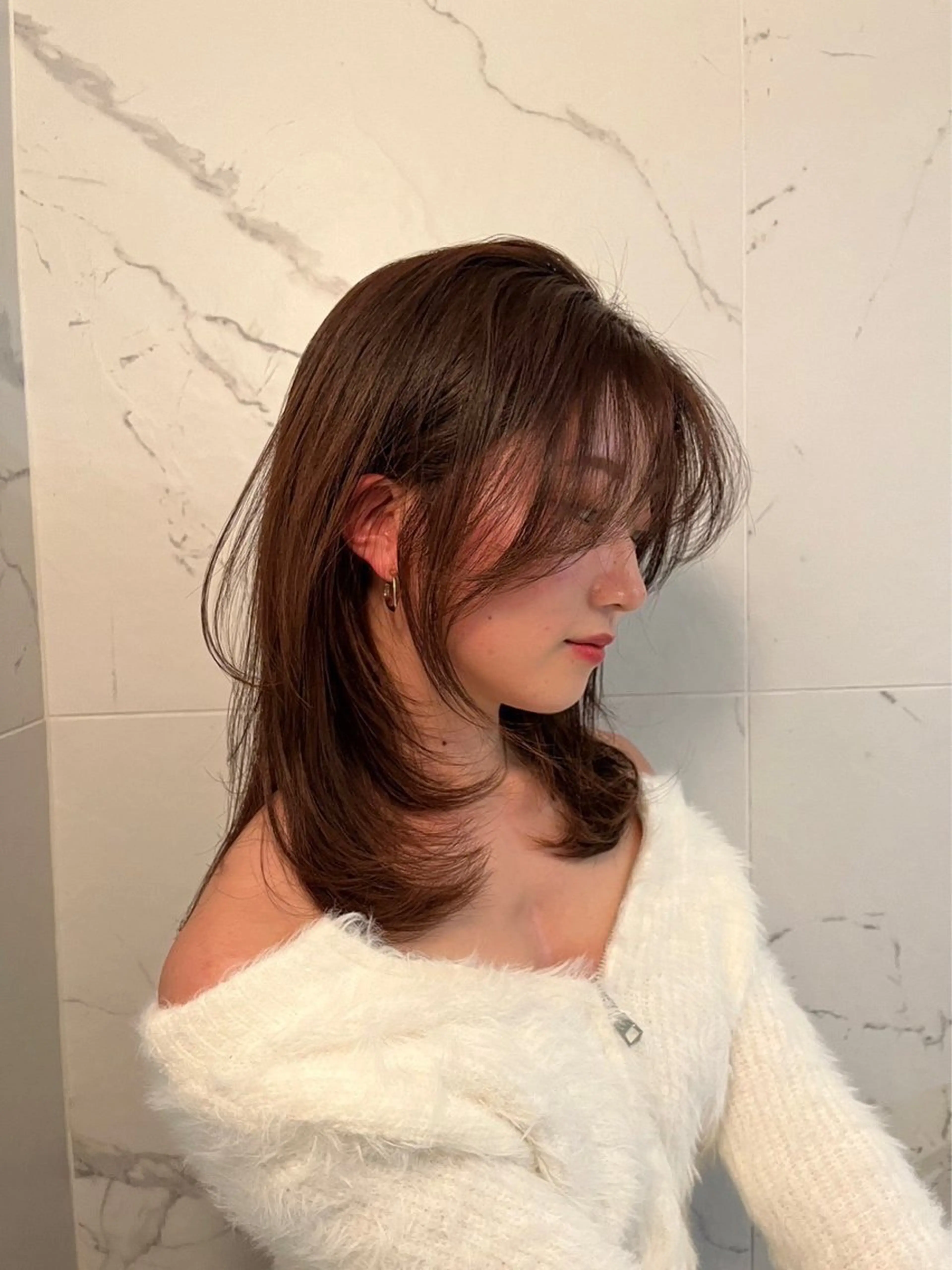 セミロング カラー 顔まわりレイヤー 韓国風ヘア レイヤーカット ウルフカット ウルフレイヤー レイヤー/艶カラー /髪質改善/高松のヘアスタイル
