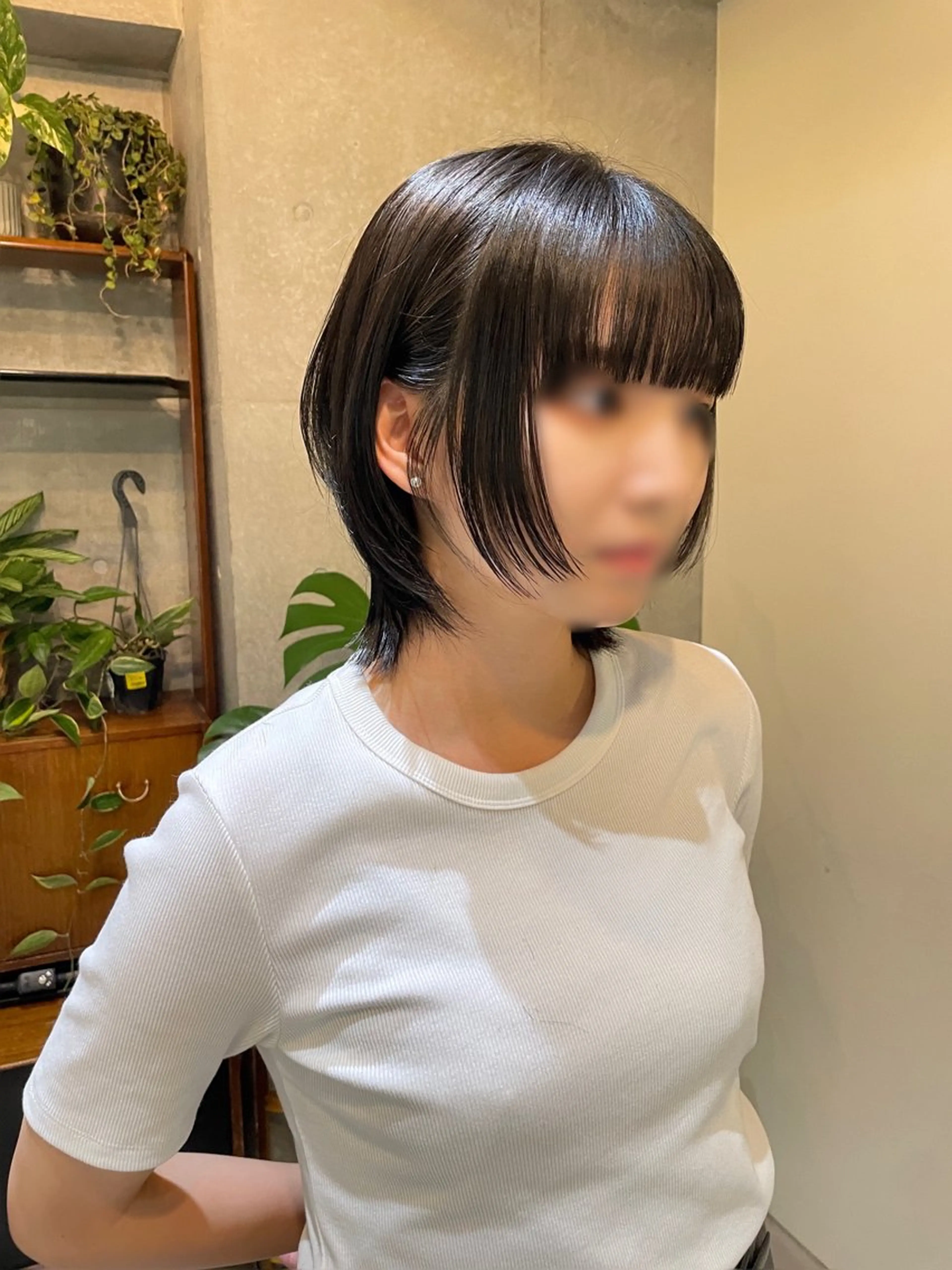 ミディアム ボブ 姫カット レイヤーハッシュカッ トカラー専門美容師のヘアスタイル