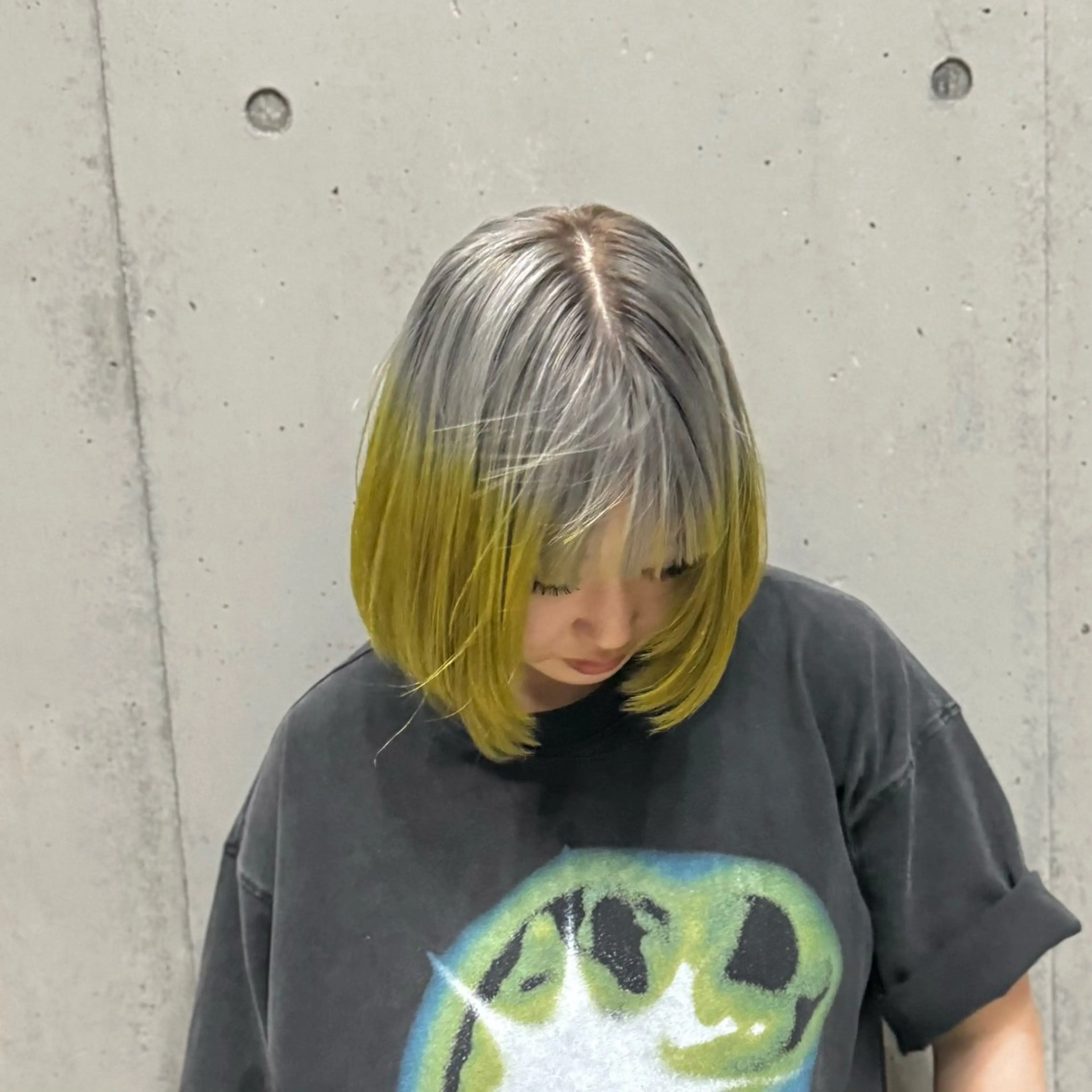 ショート カラー デザインカラー シルバー イエローカラー カット ヘアカラー トリートメント ウルフ/レイヤー エクステ/kokiのヘアスタイル