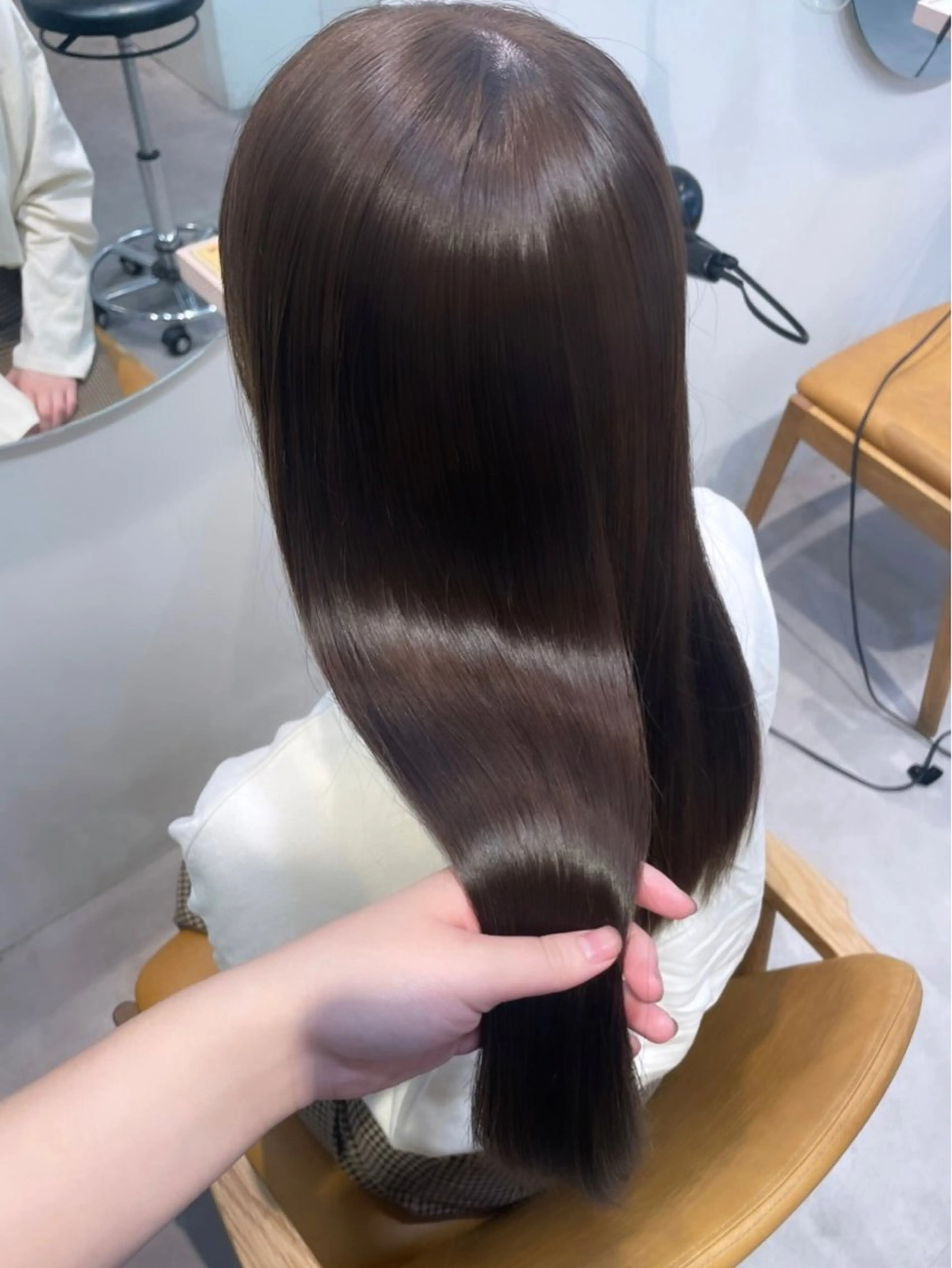 ロング カラー ブラウンカラー カット ヘアカラー トリートメント 若月 あやかのヘアスタイル