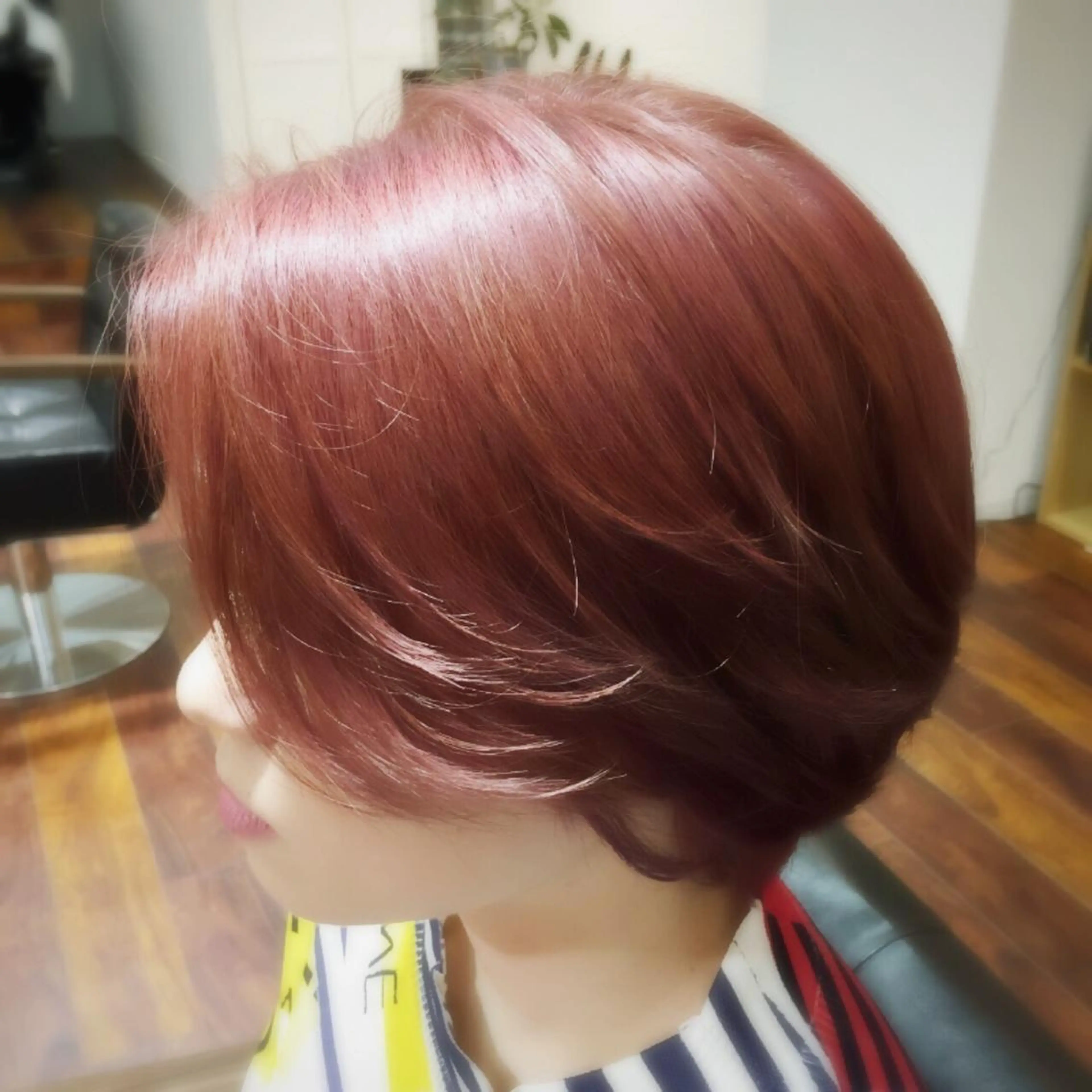 ショート カラー ピンクカラー ピンクパープル パープルカラー 小木曽智美 /ボブ/ショートのヘアスタイル