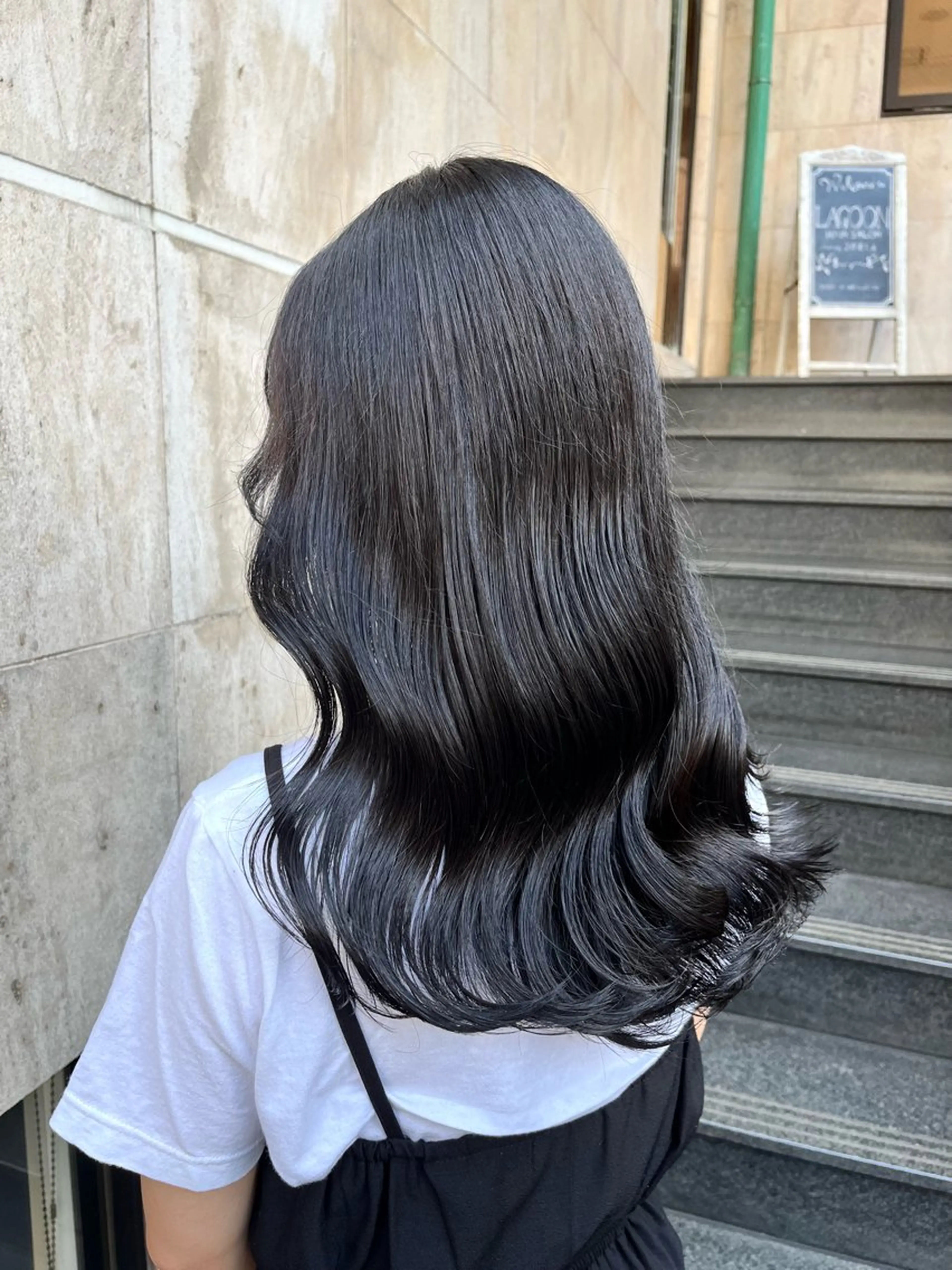 セミロング カラー 黒髪 ブルーカラー ブルーブラック 顔周りカット カット ヘアカラー トリートメント ブリーチなし✨艶髪 カラー𓃲YAGIのヘアスタイル