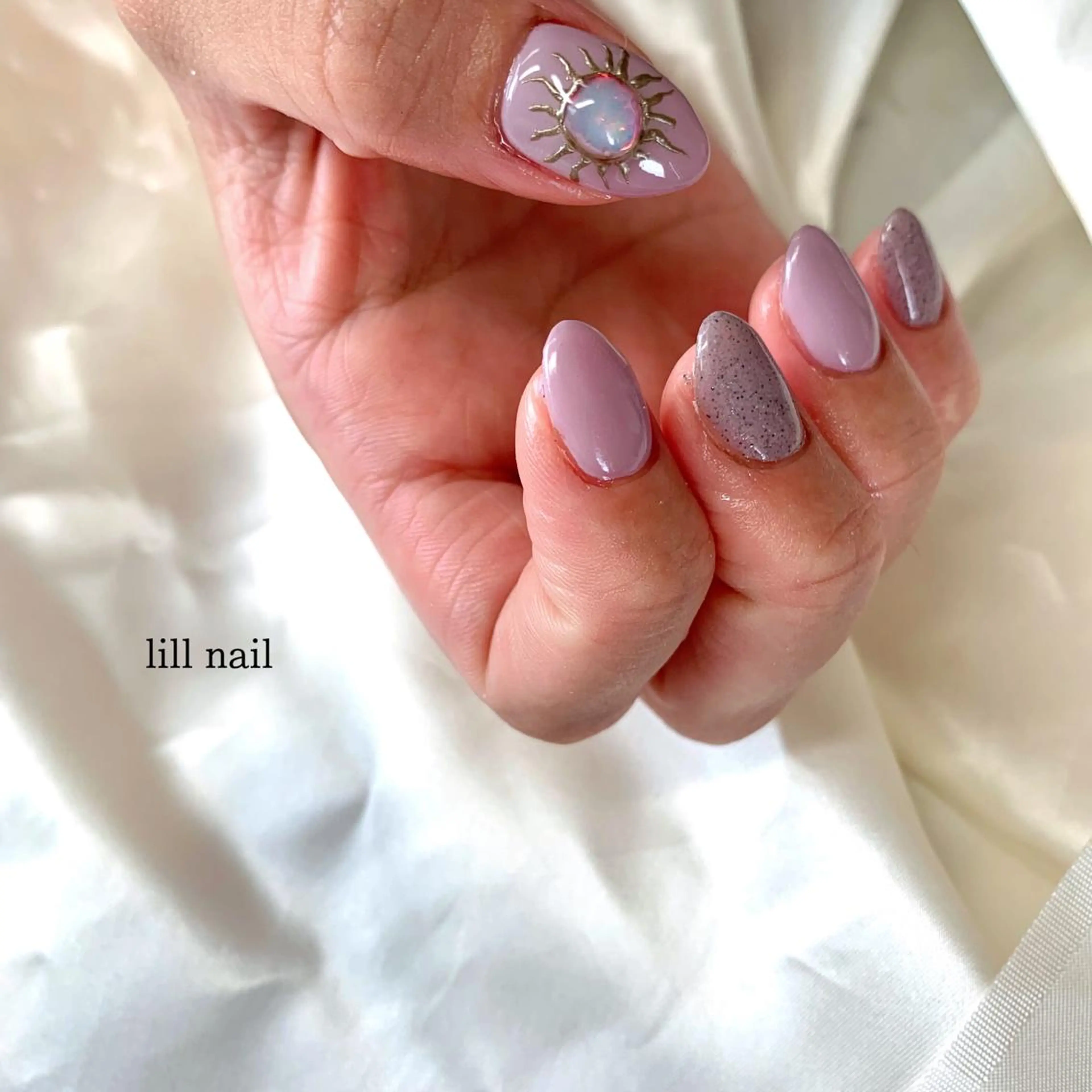 ミディアム pllia beautyのネイルデザイン