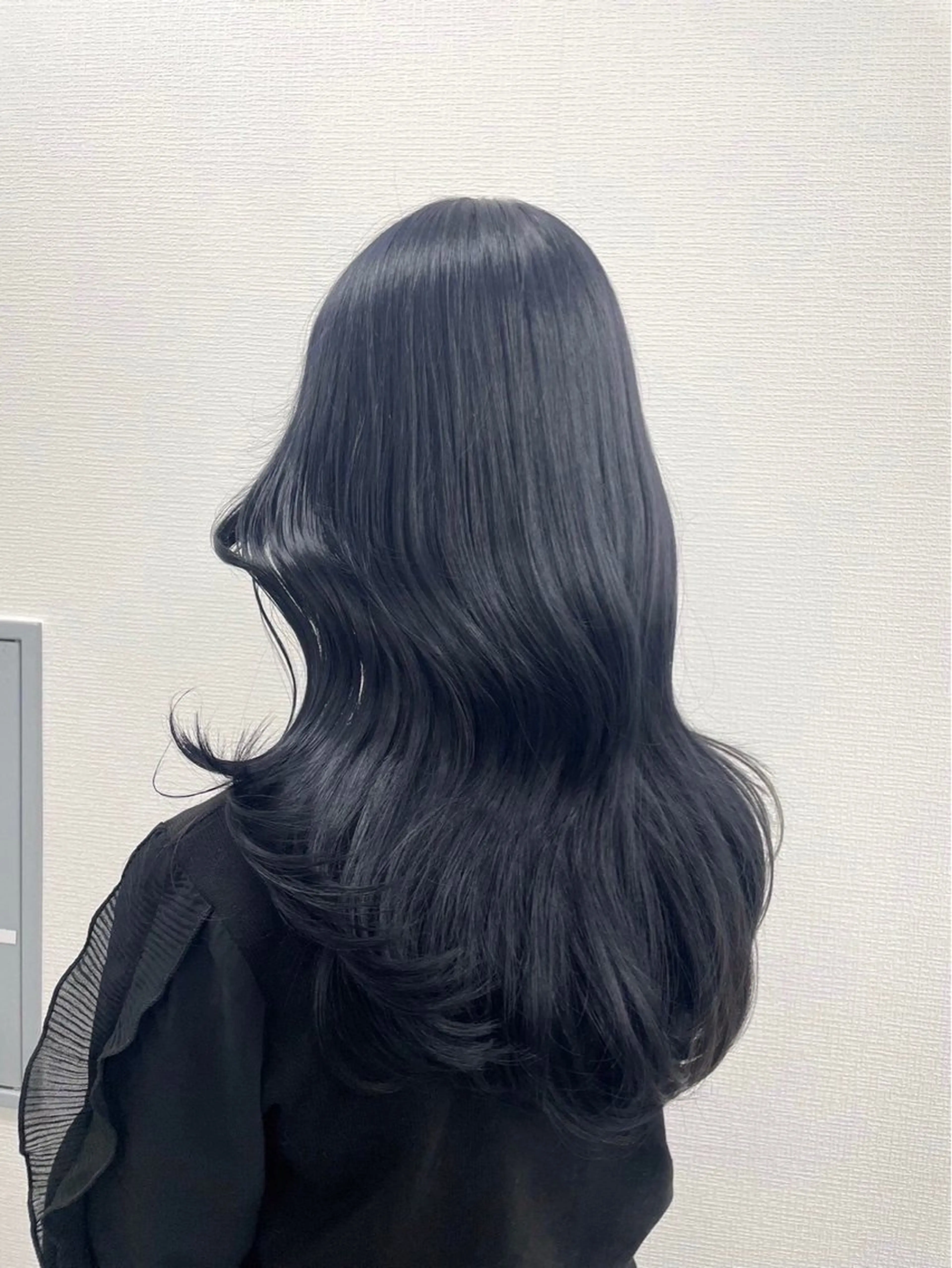 ロング カラー 黒髪 ブルーカラー ブルーブラック 透明感カラー 髪質改善 大人上品ベージュ 🎀HARUNAのヘアスタイル
