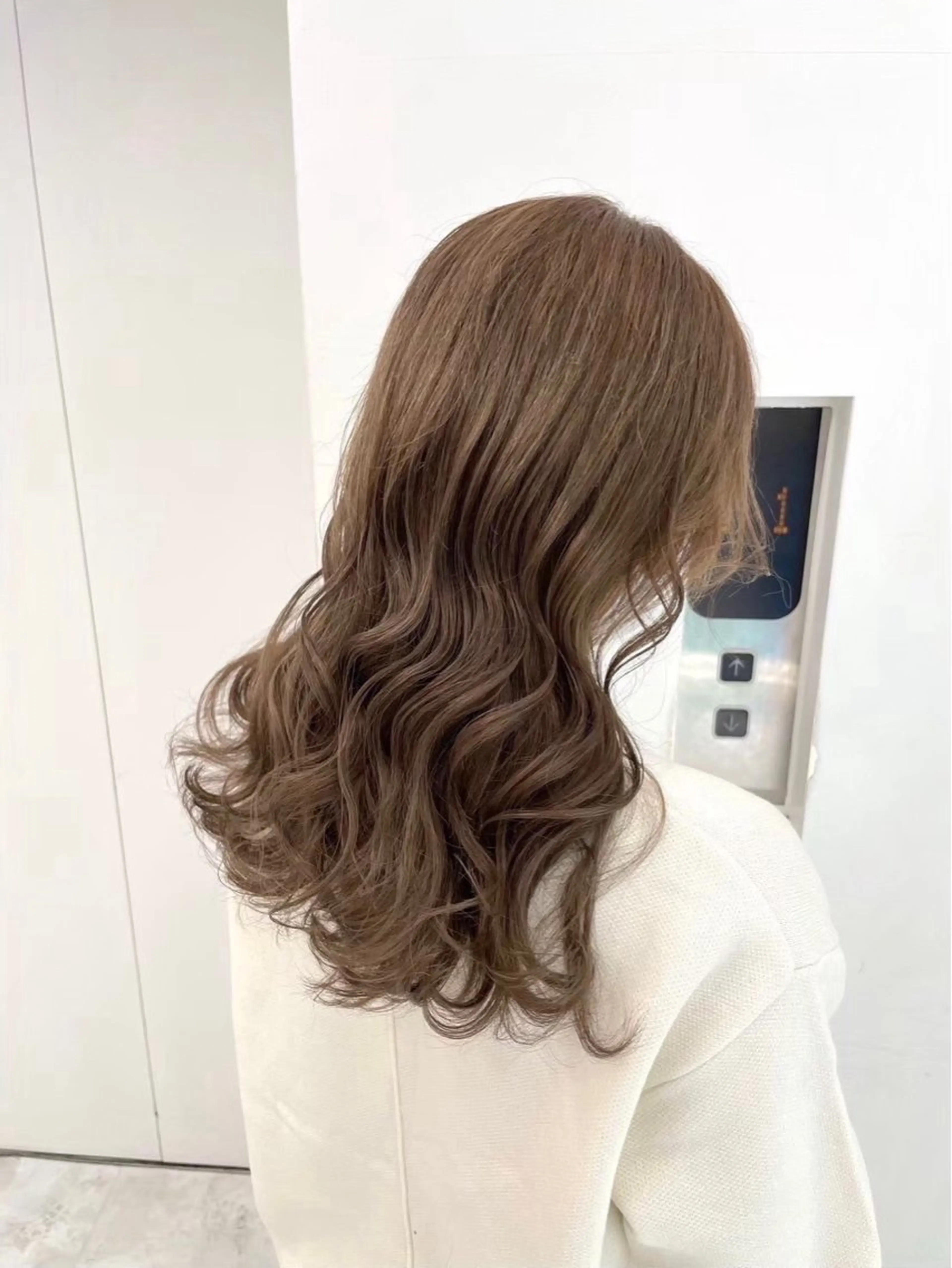 ロング カラー ヘアカラー トリートメント 海外風ブリーチなし 🫒Rion🫒🩶のヘアスタイル
