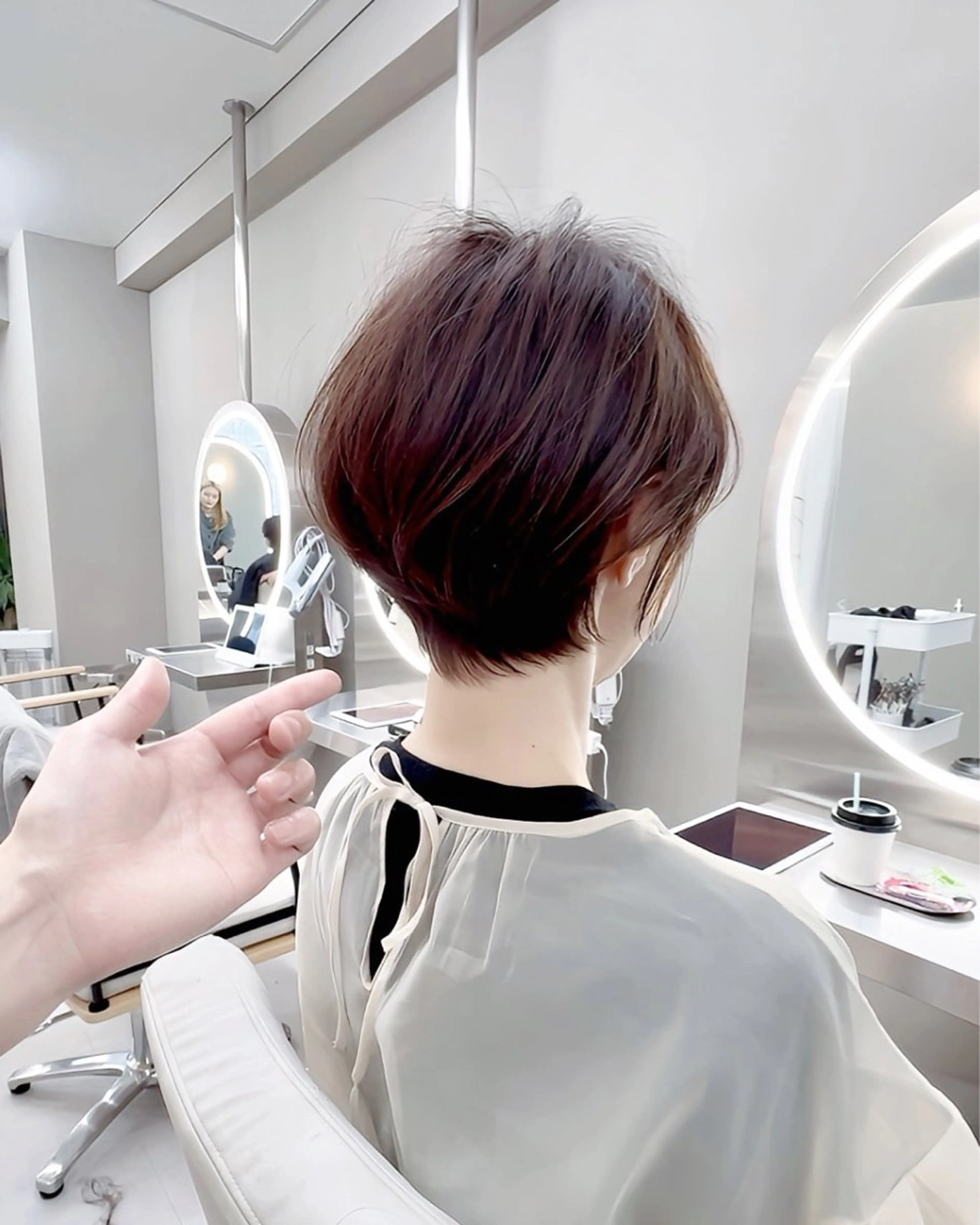 ショート カラー i.+sapporo所属・ショート/レイヤー /札幌/小山内のヘアスタイル