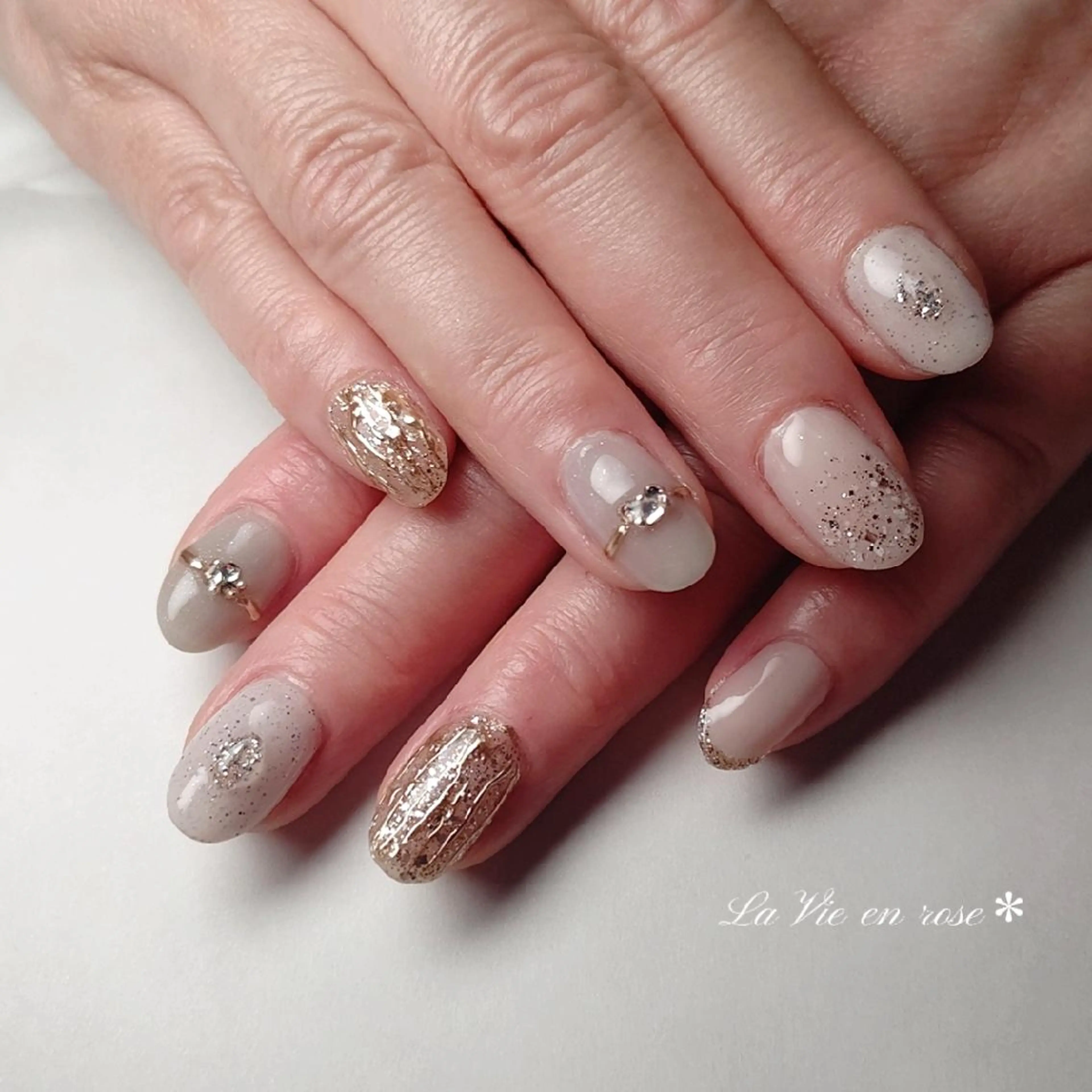 ネイル ラヴィアン ローズのネイルデザイン