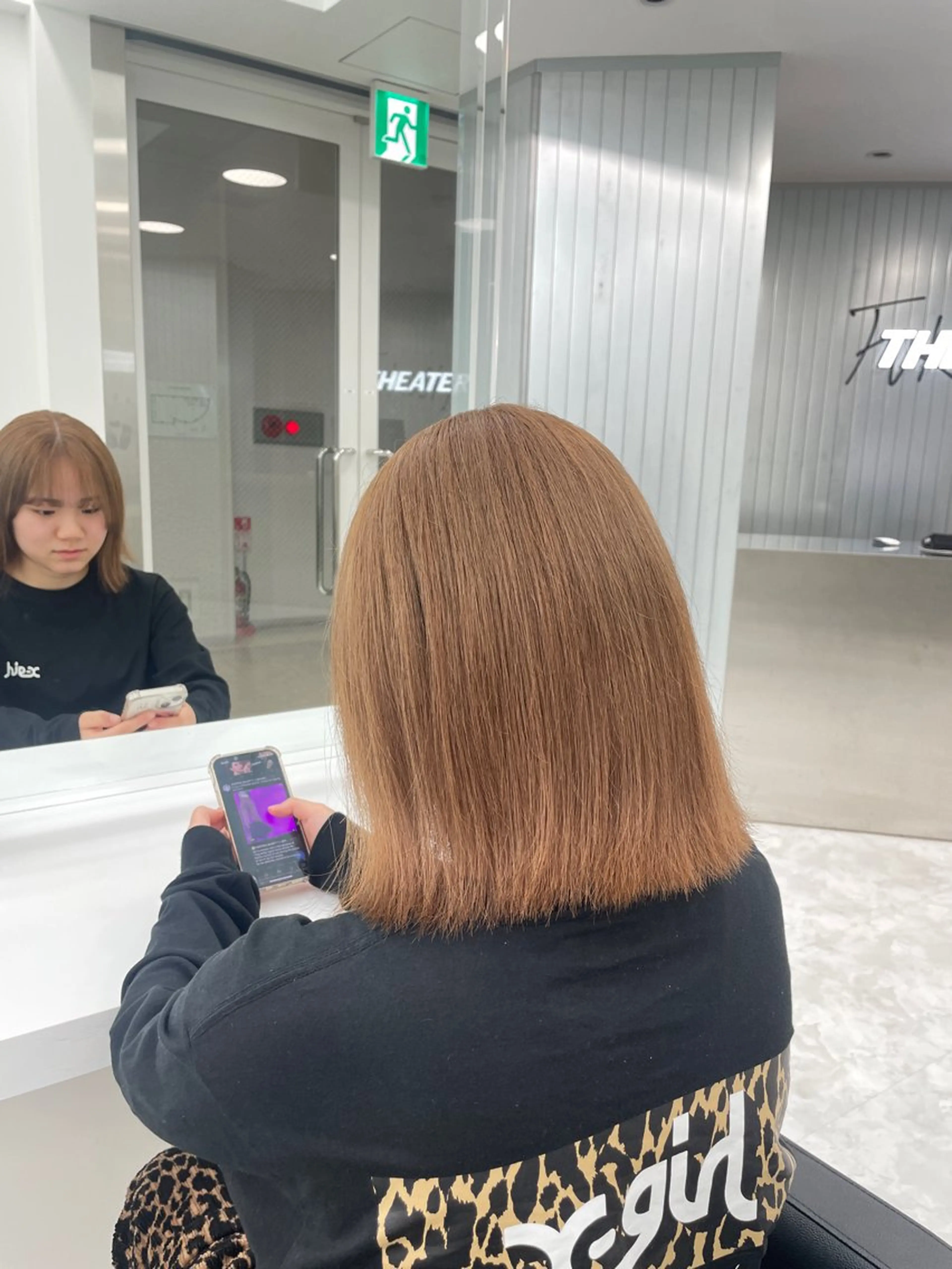 ロング ヘアカラー 大人上品🤍明るめ ベージュ🤍REOのヘアスタイル