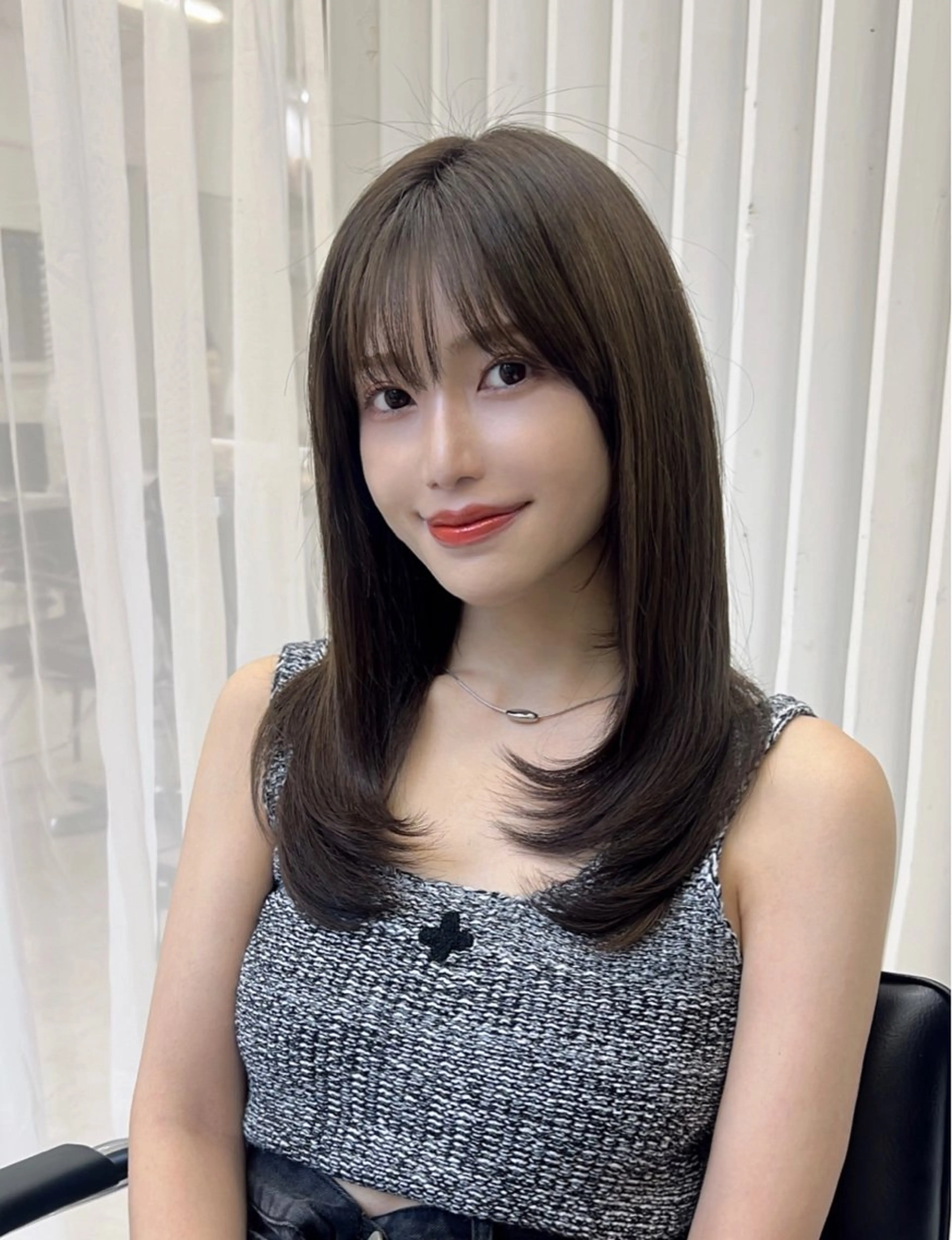 セミロング カラー 韓国ヘア♡ 顔まわりカットayaのヘアスタイル