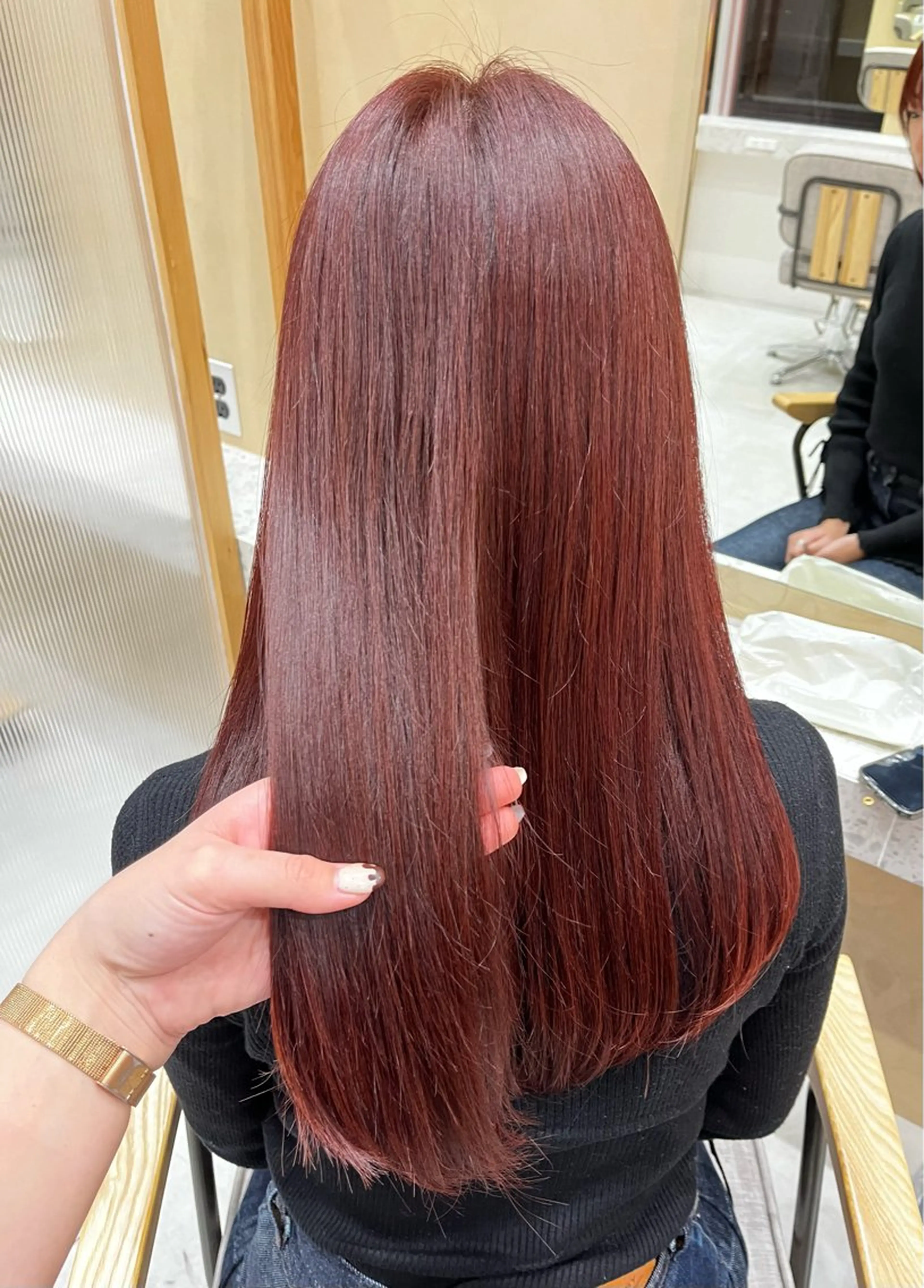 ロング カラー ヘアアレンジ カット ヘアカラー トリートメント 暖色韓国ヘア🤍 保科侑花のヘアスタイル