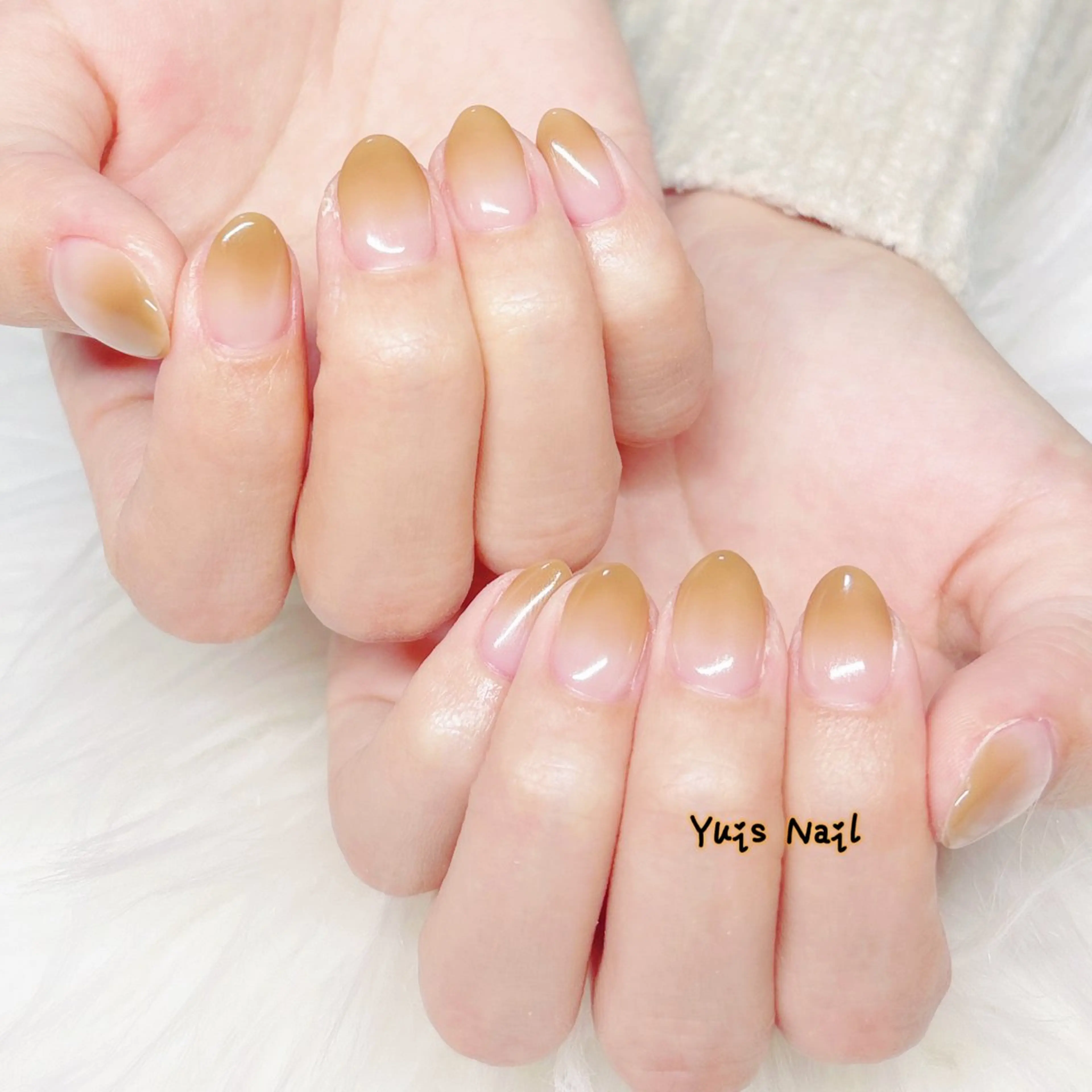 ネイル グラデーション 冬ネイル ハンドネイル Yuis Nailスカルプ専門のネイルデザイン