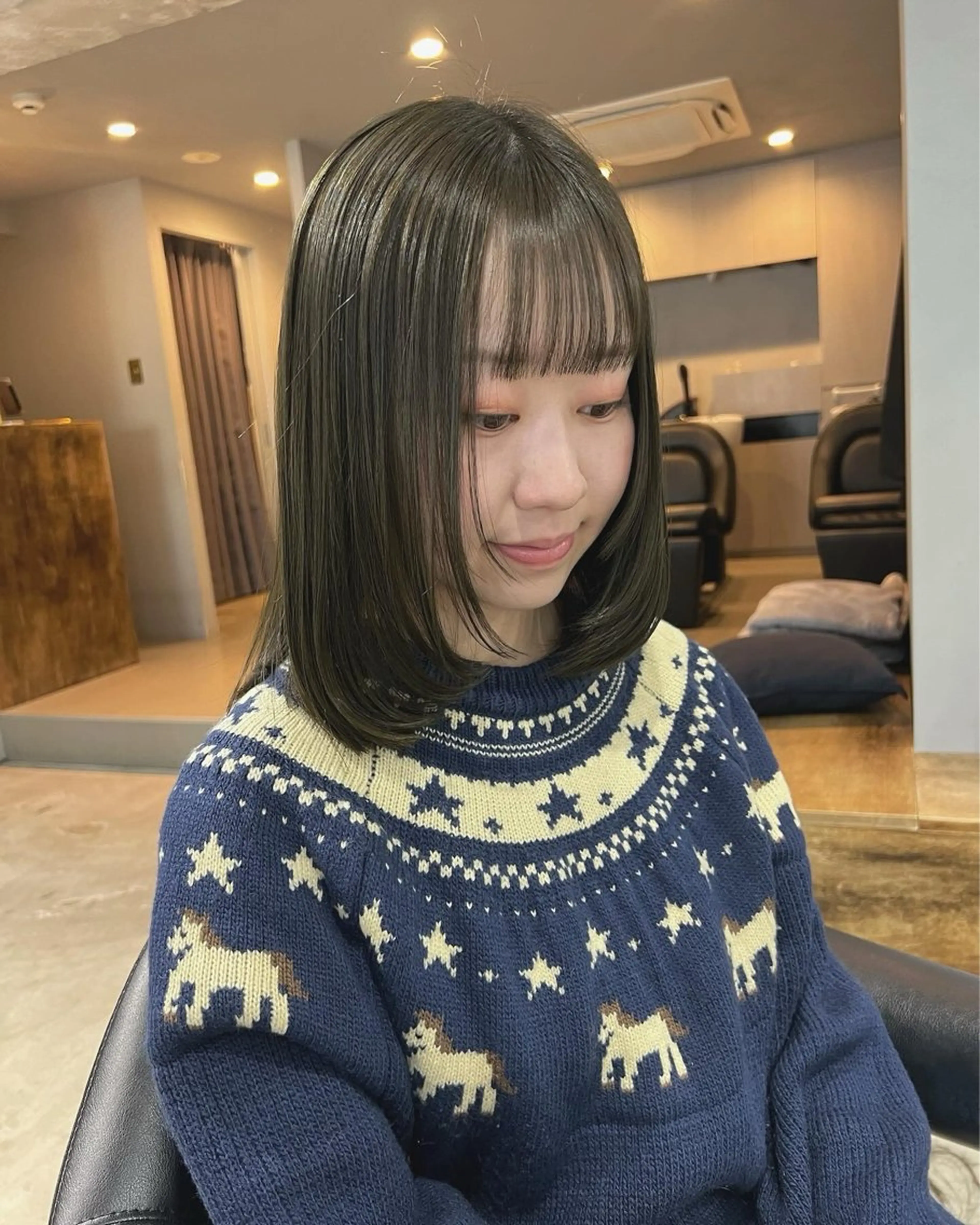 セミロング カラー ベージュカラー オリーブベージュ 顔まわりレイヤー レイヤーカット akane/ボブ /オリーブ/ブラウンのヘアスタイル