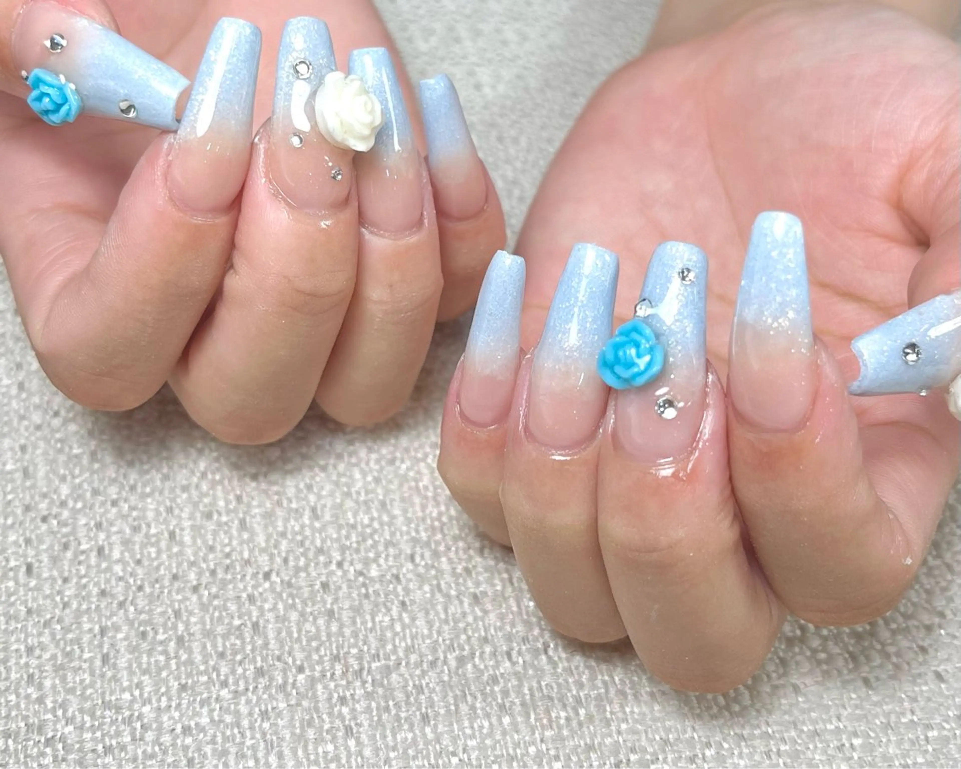 ネイル アートネイル 長さ出し グラデーション キラキラネイル ラメ(グリッター) Salute本店 🦋仲原里佳のネイルデザイン