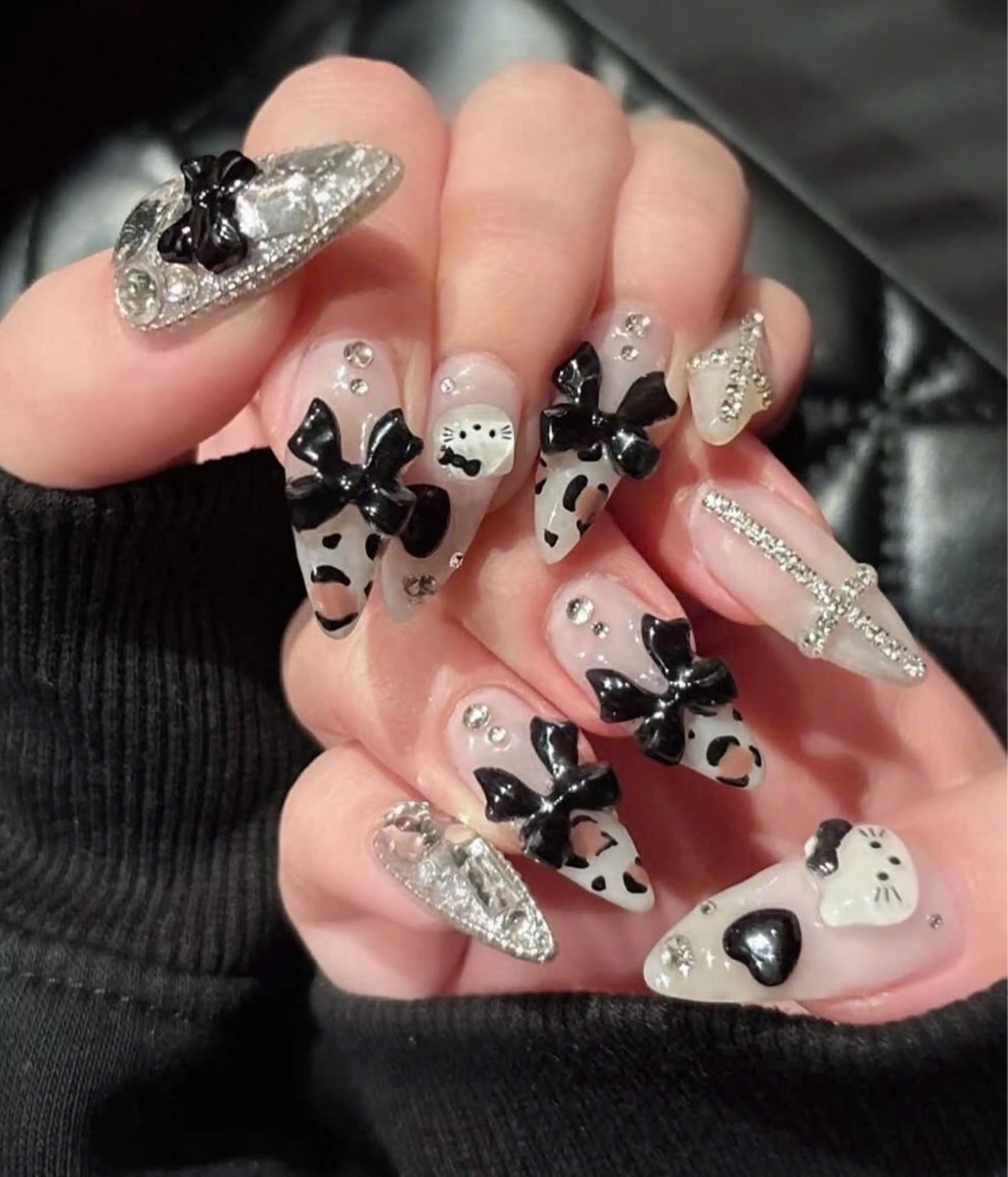 ネイル オーロラネイル フレンチネイル ジェルネイル ハロウィン キラキラネイル ハンドネイル H.baby Nail Salonのネイルデザイン
