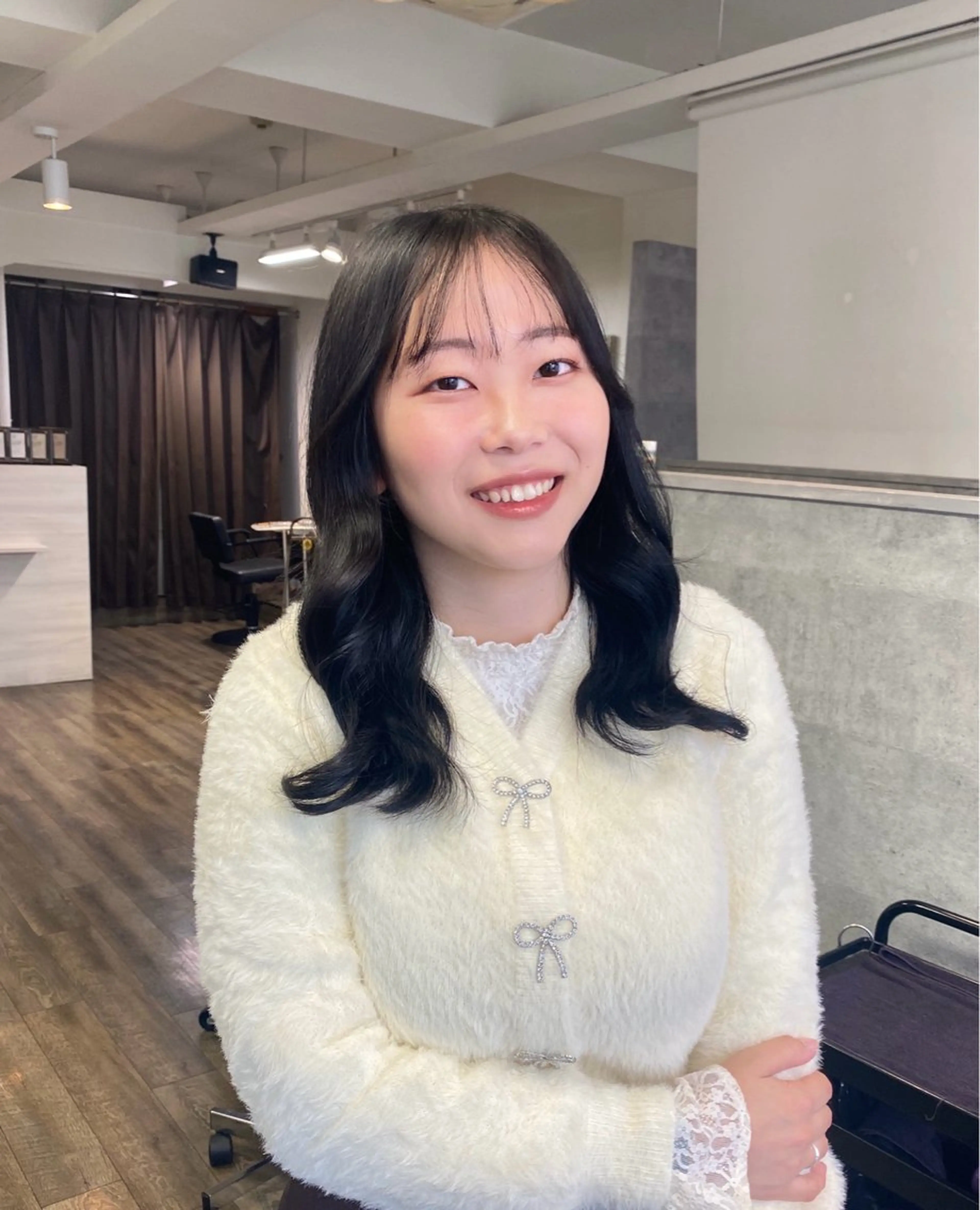 ミディアム カラー くびれヘア 韓国風ヘア MIREI /韓国風 /大阪美容室のヘアスタイル