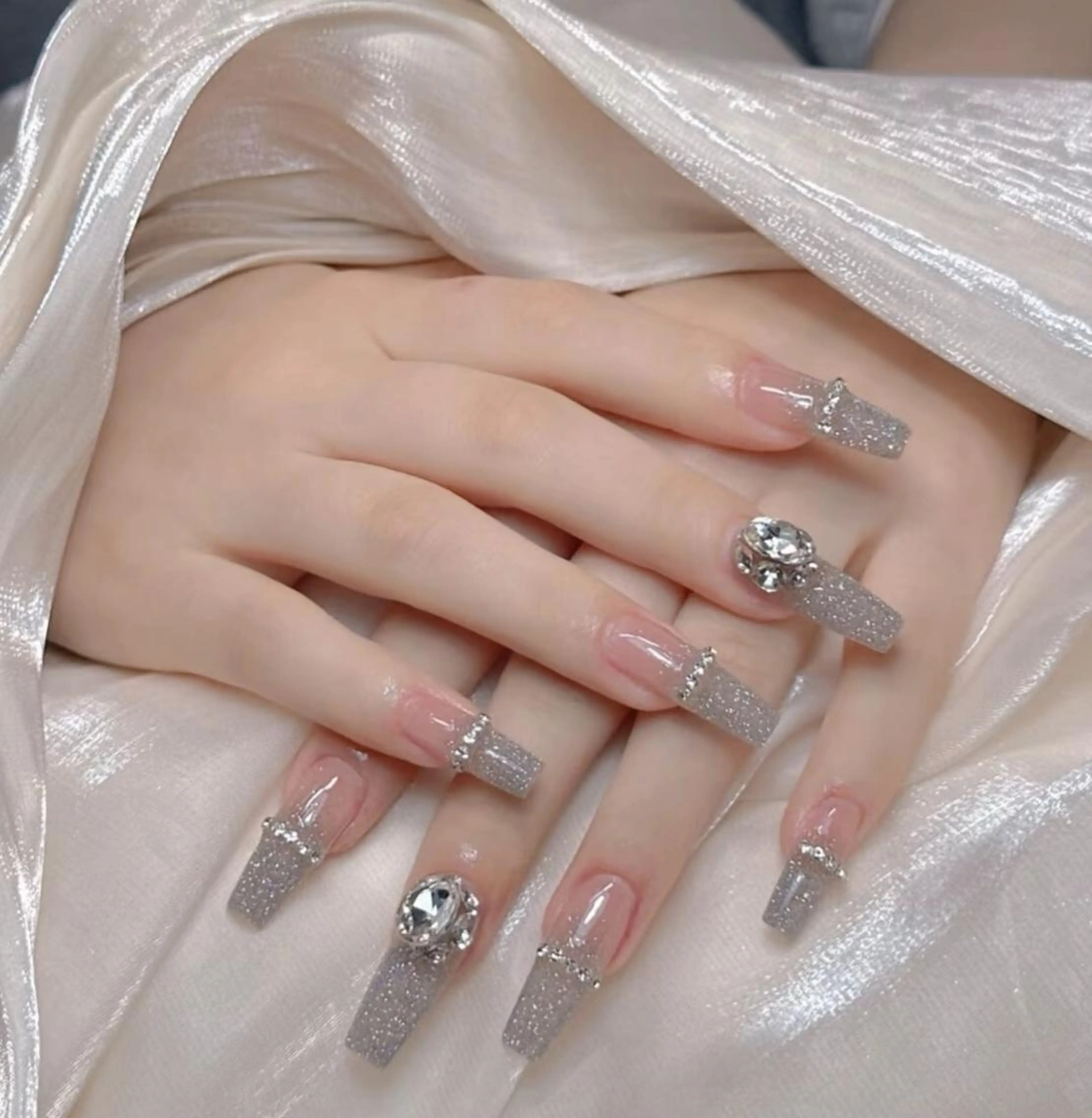 ネイル ハンドネイル Yuli ネイルのネイルデザイン